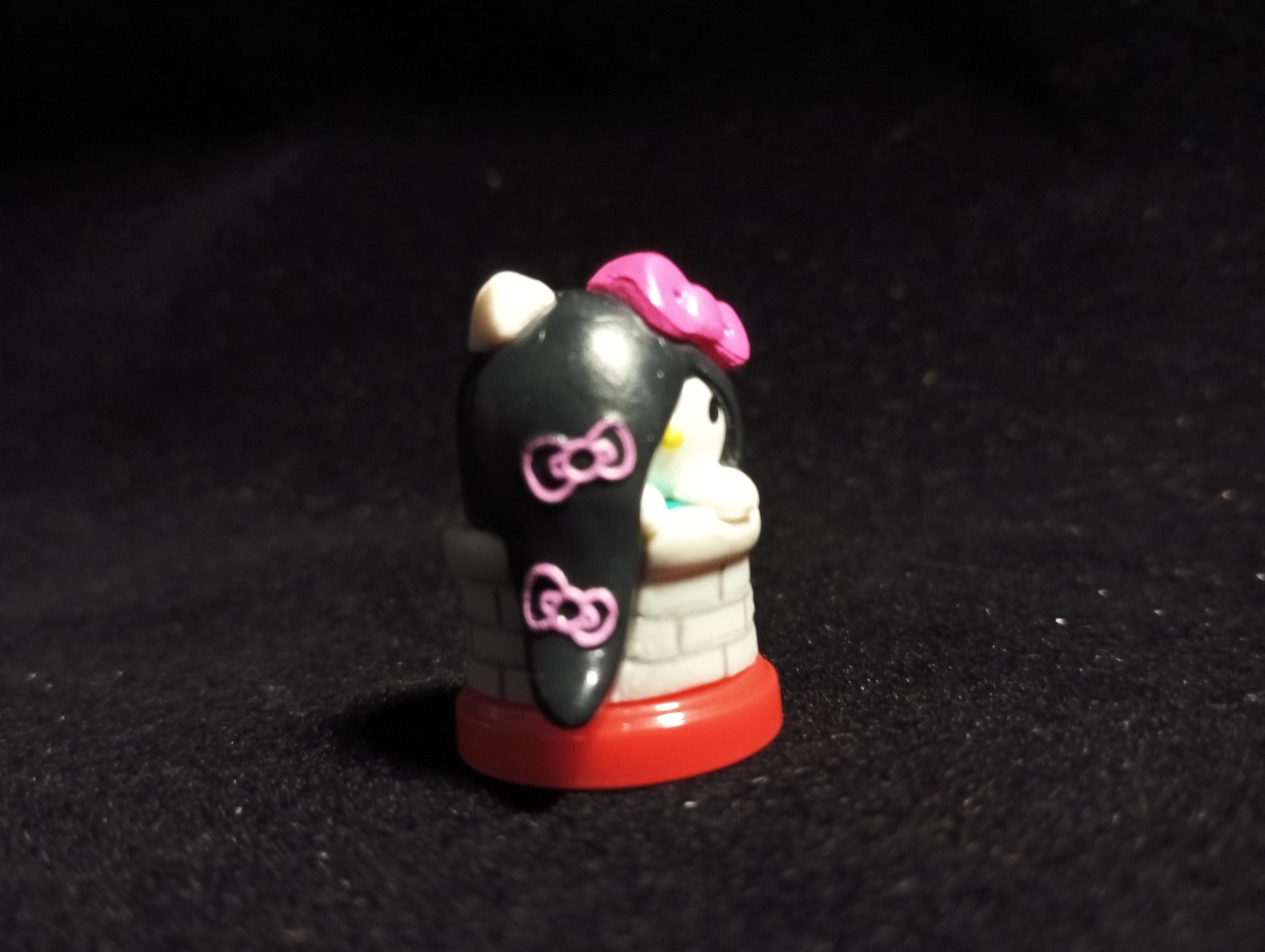 Japan Hello Kitty Furuta Choco Egg Sadako Hello Kitty