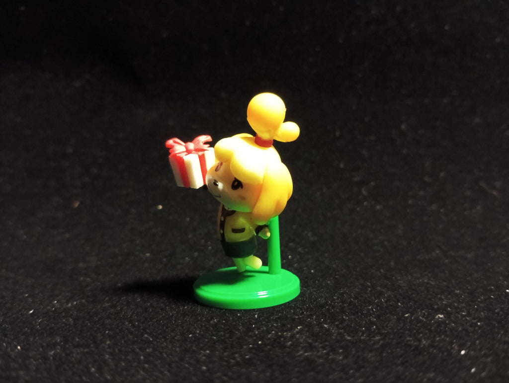Animal Crossing Isabelle with present Figure Furuta