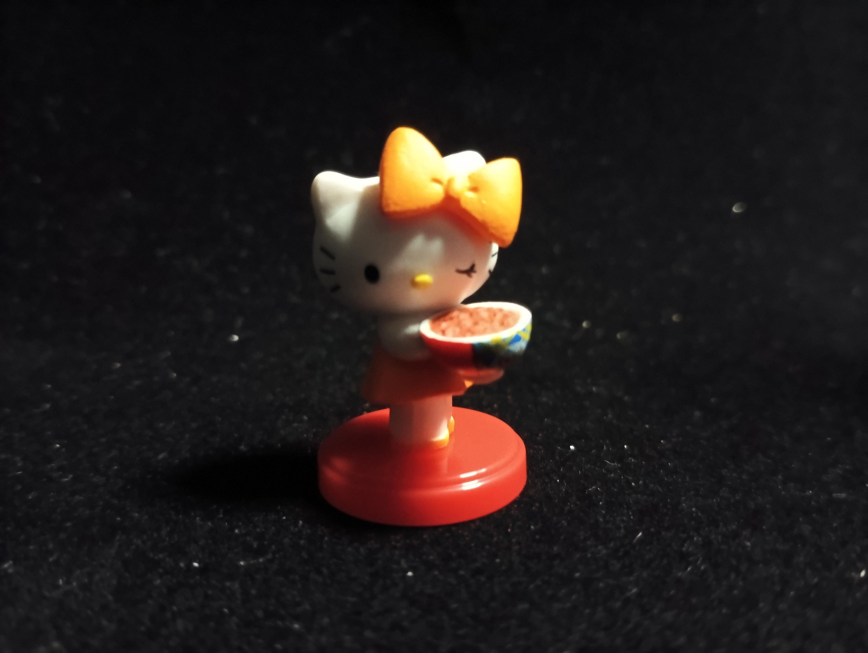 Japan Hello Kitty Furuta Choco Egg Hello Kitty x Yoshinoya