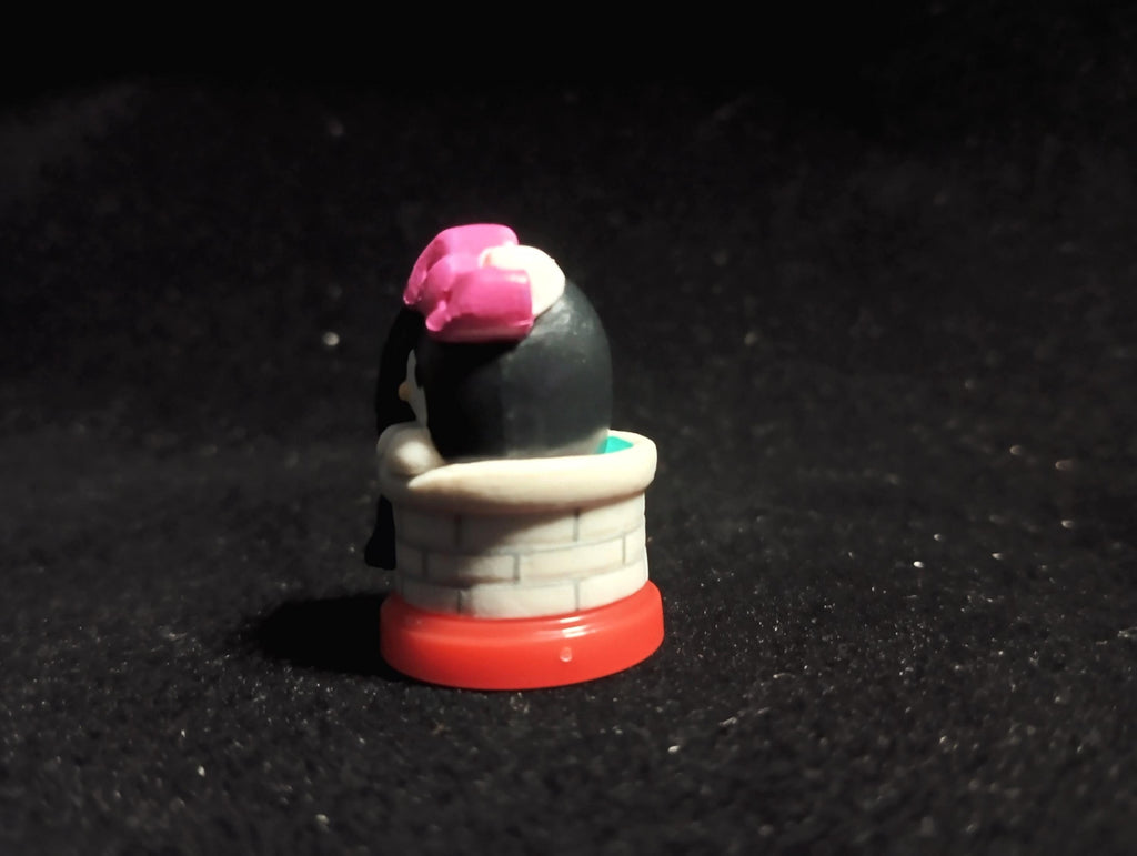 Japan Hello Kitty Furuta Choco Egg Sadako Hello Kitty