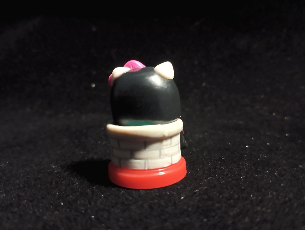 Japan Hello Kitty Furuta Choco Egg Sadako Hello Kitty