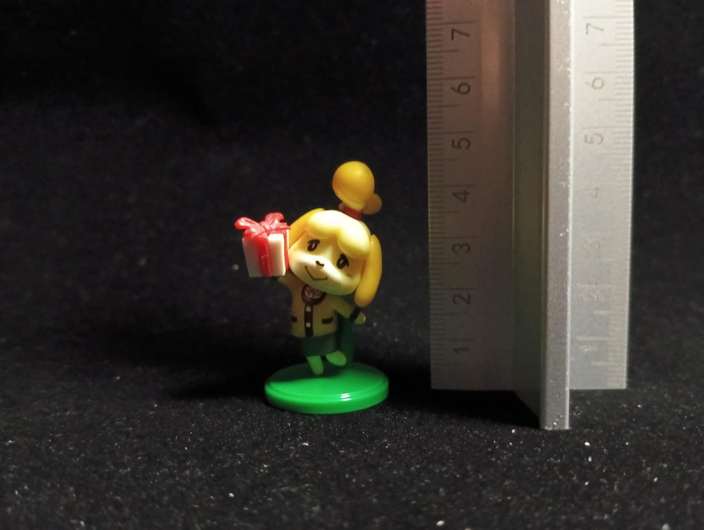 Animal Crossing Isabelle with present Figure Furuta