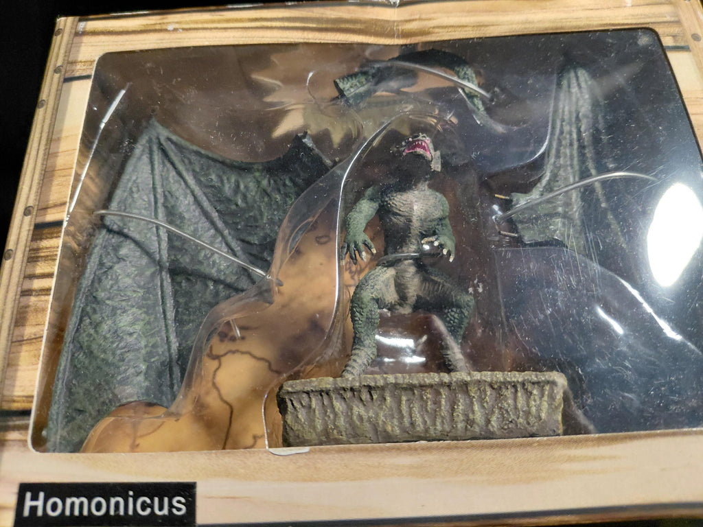 Ray Harryhausen Film Library Collection Homonicus Cold Cast Resin Figure X-plus