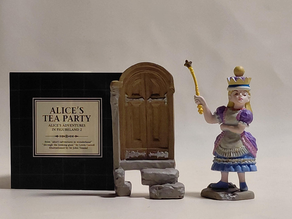 Kaiyodo Queen Alice in Wonderland Figure Disney figureland 2