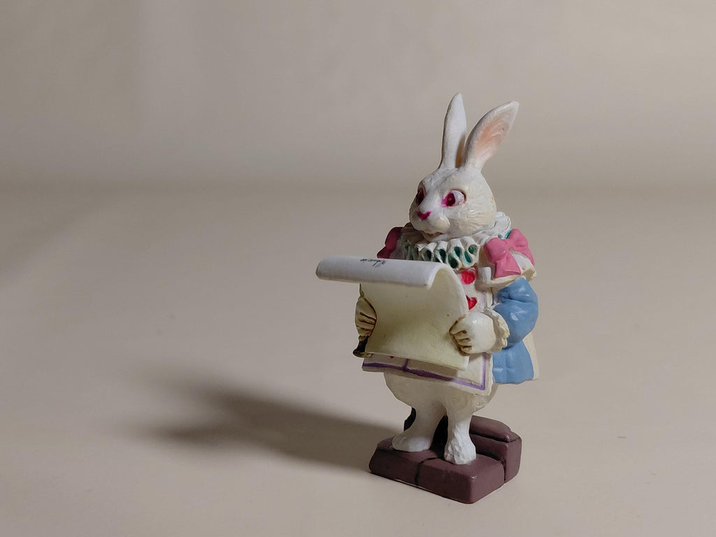 Kaiyodo Alice's tea party 2  White Rabbit on the Court