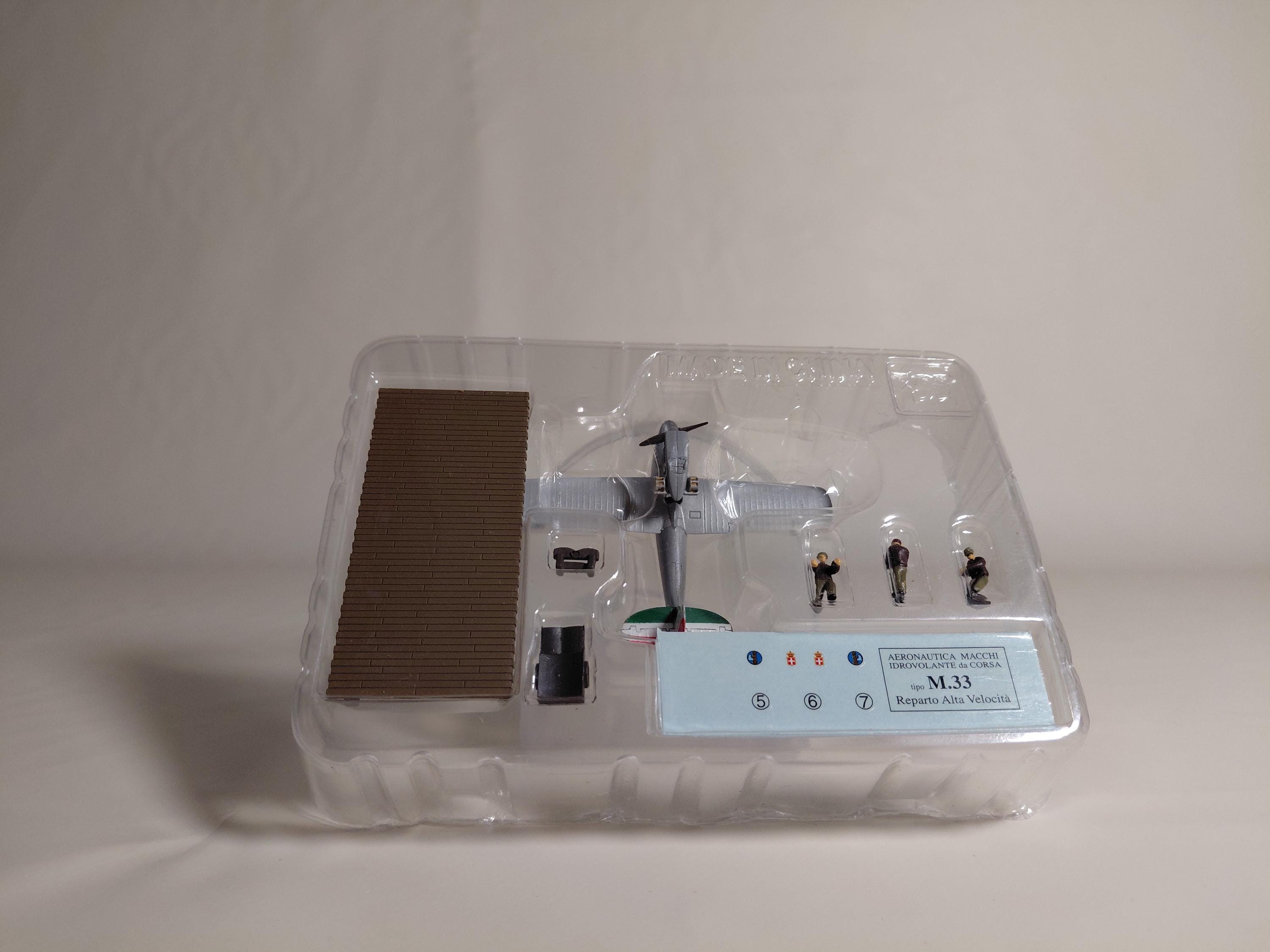F-toys 1/144 Macchi M.33 Italian Air Force High Speed Flying School #3b