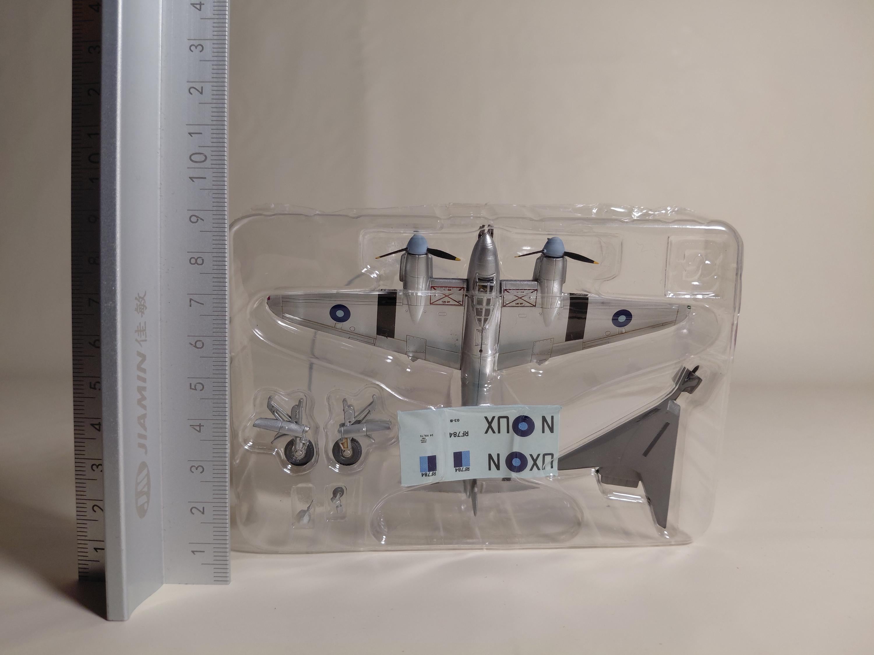 F-toys 1/144 Twin-Engine Aircraft vol. 1, British RAF Mosquito FB. Mk. VI #3B
