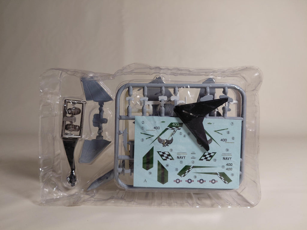 1/144 F-Toys High Spec Series vol.4 F/A-18E VFA-195 Dam Busters CAG Model