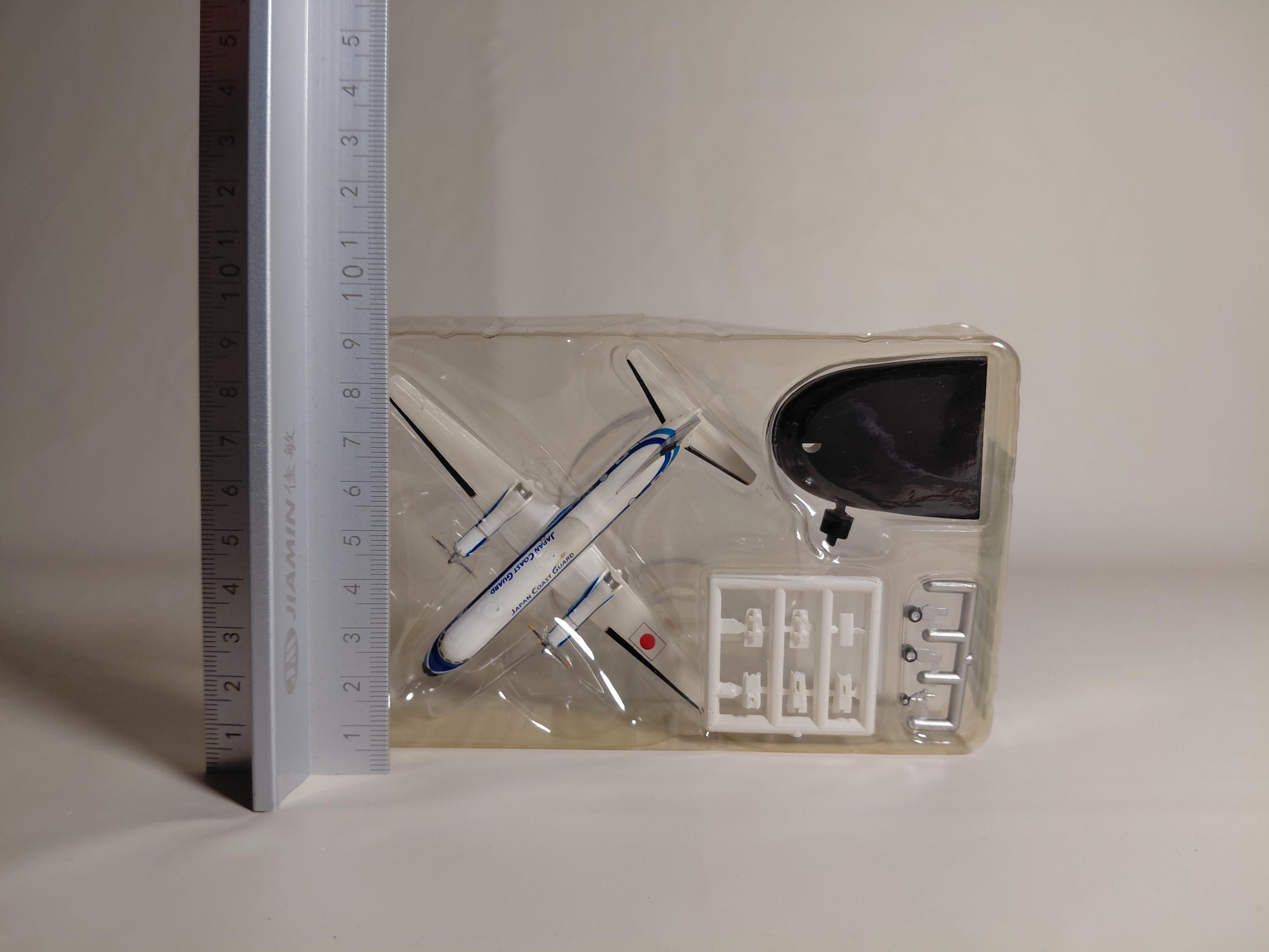 1/144 F-toys 1/300 YS-11 Biography Collection. YS-11 Japan Coast Guard #2