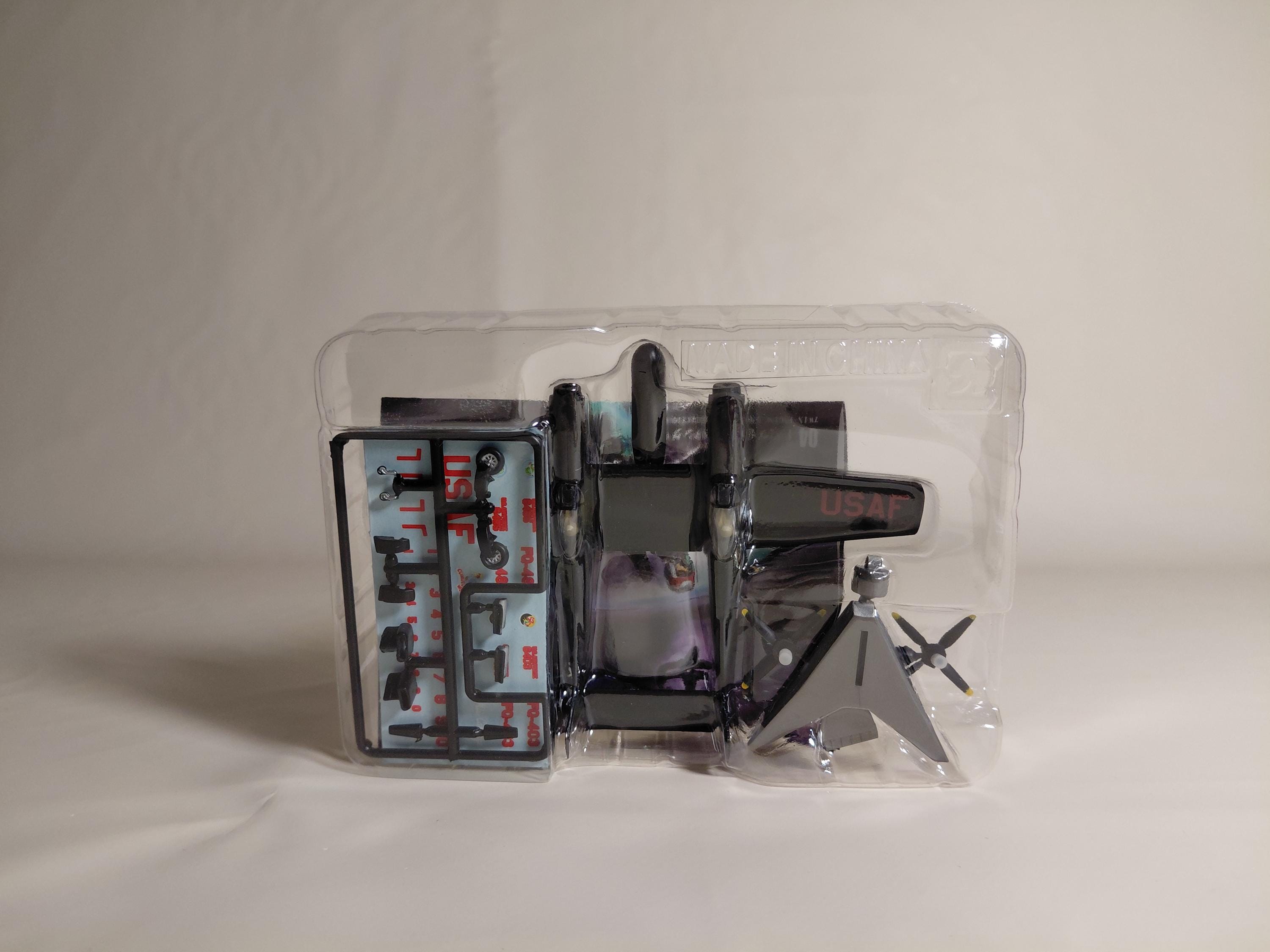 1/144 F-Toys 1/144 F-toys North American F-82E USAF Mustang Night Fighter Twin-Engine 2. #4A