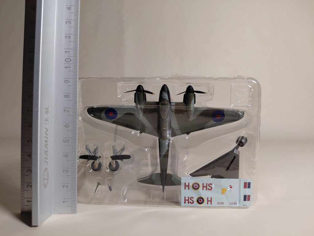 Toys 1/144 Scale Twin Engine Collection Mosquito 3-S Secret Night Bomber Leader