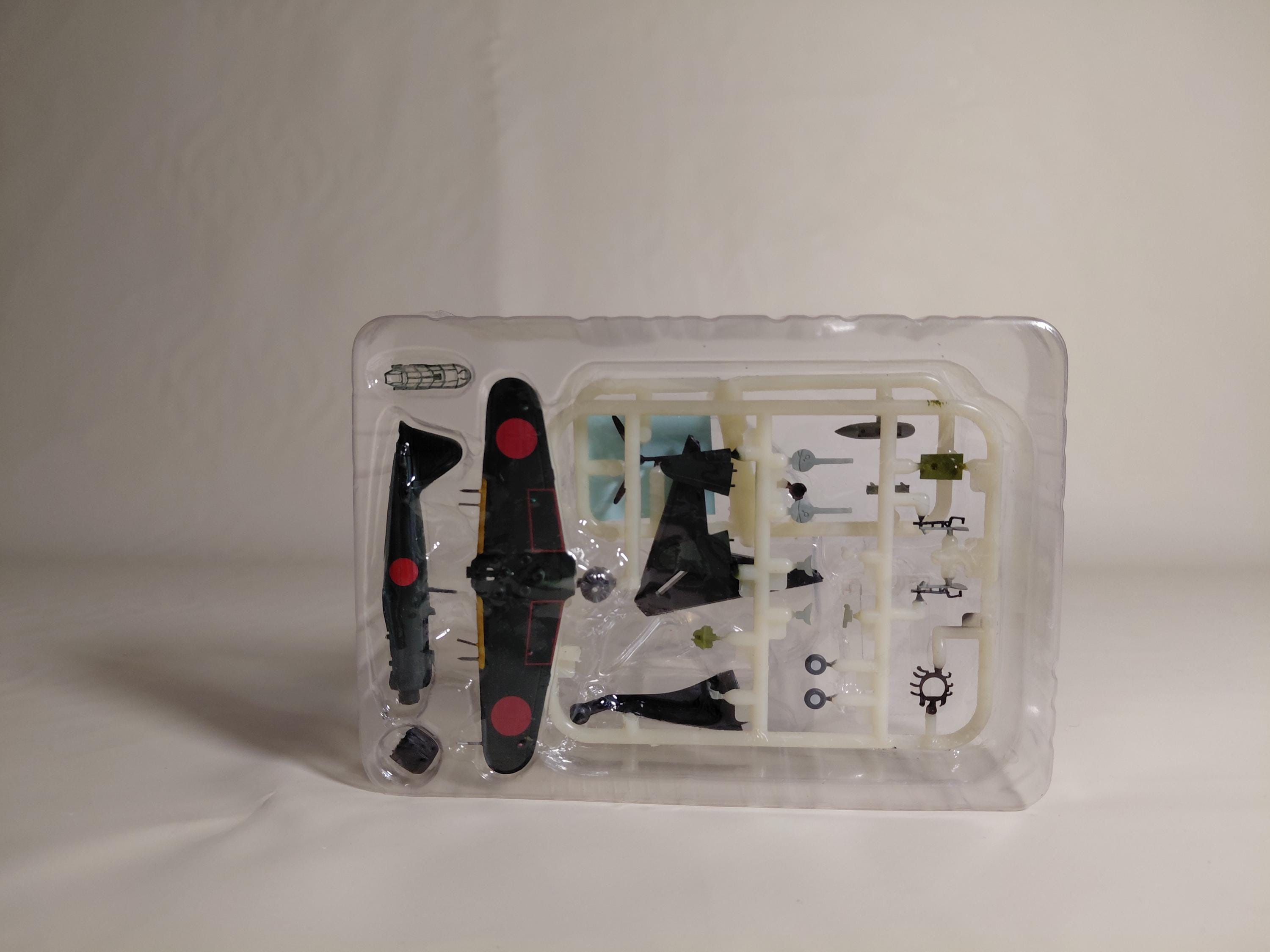 F-toys 1/144 Wing Kit Collection VS4 Zero Fighter Type 52 Hei #1S Secret 332nd Naval Air Group
