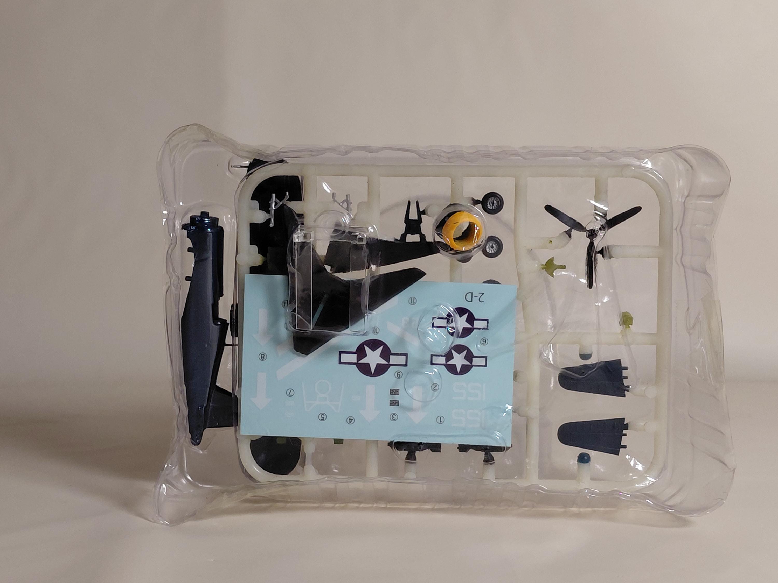 F-Toys 1/144 Wing Kit Collection VS4 #2D F4U-1A Corsair 84th FG F-toys