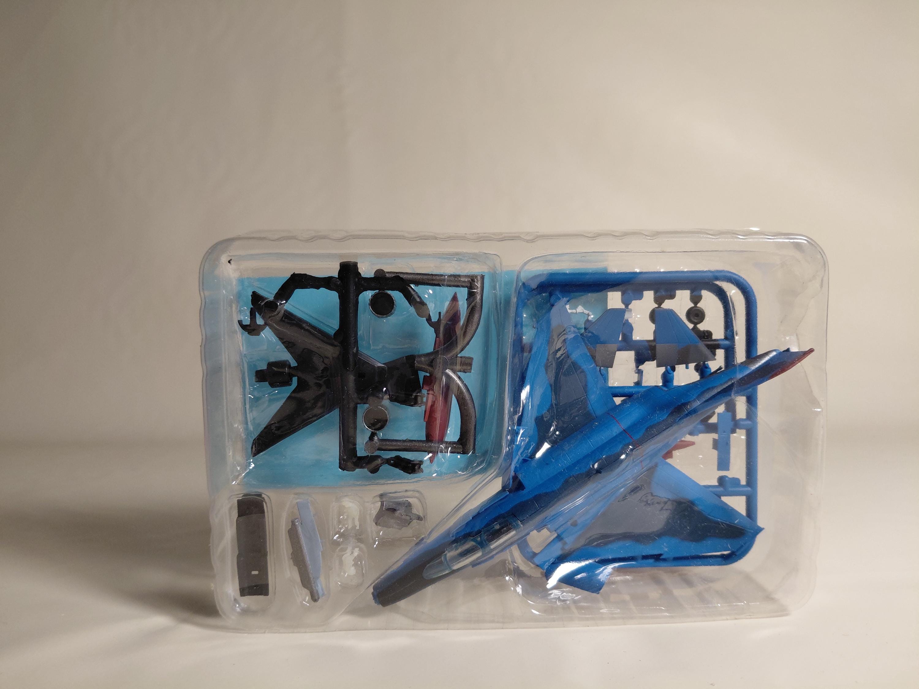 F-toys 1/144 F-4 Phantom II Final Special #6. RF-4E 501st Squadron Special Paint Machine