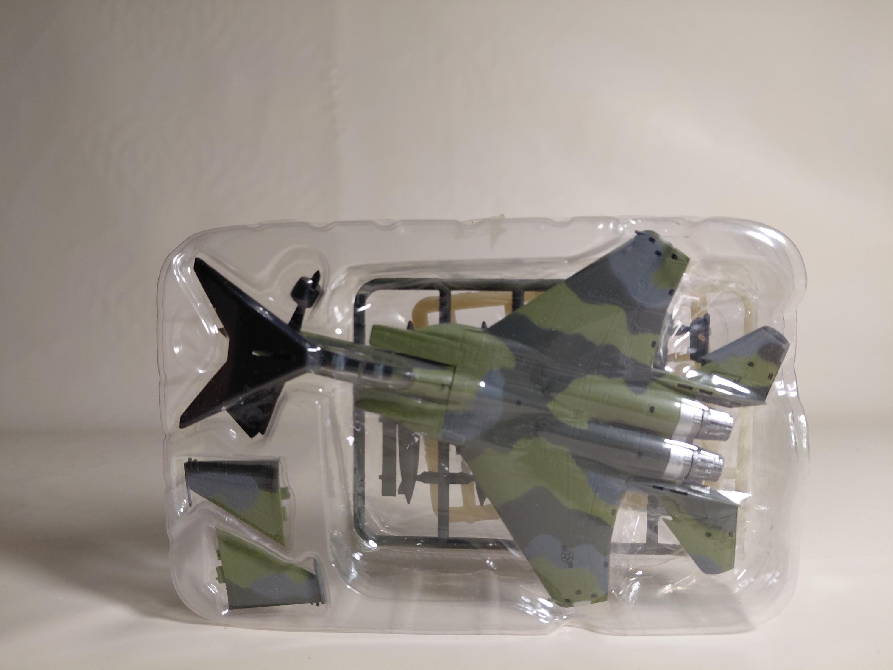 F-toys 1/144 Attack Aircraft Collection #SP2/Secret US Air Force F-15E Strike Eagle Demonstrator