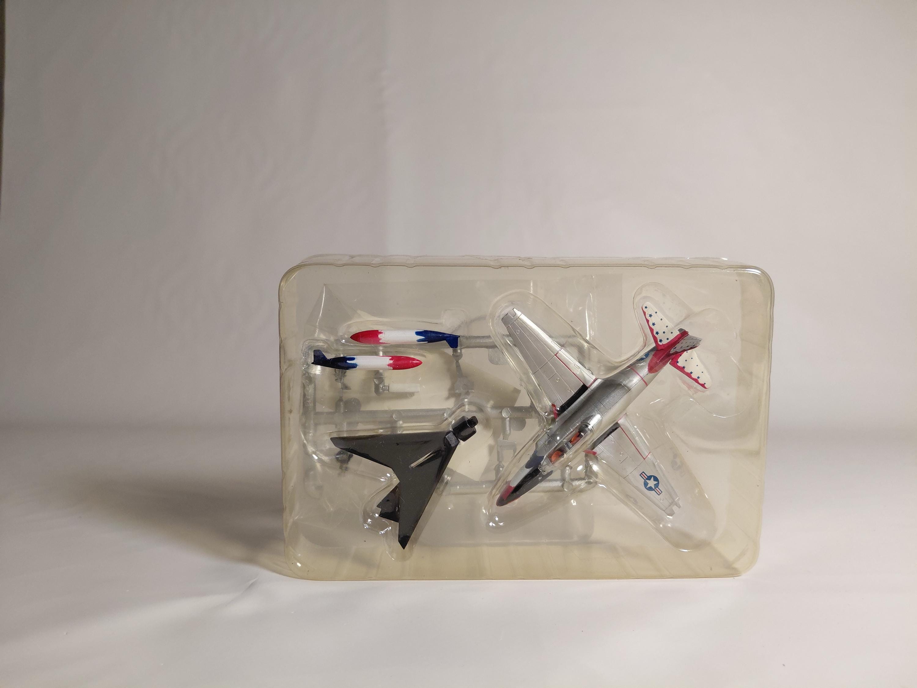 1/144 JASDF Collection 2 T-33A Shooting Star US Air Force Thunderbirds Support Aircraft Secret Item