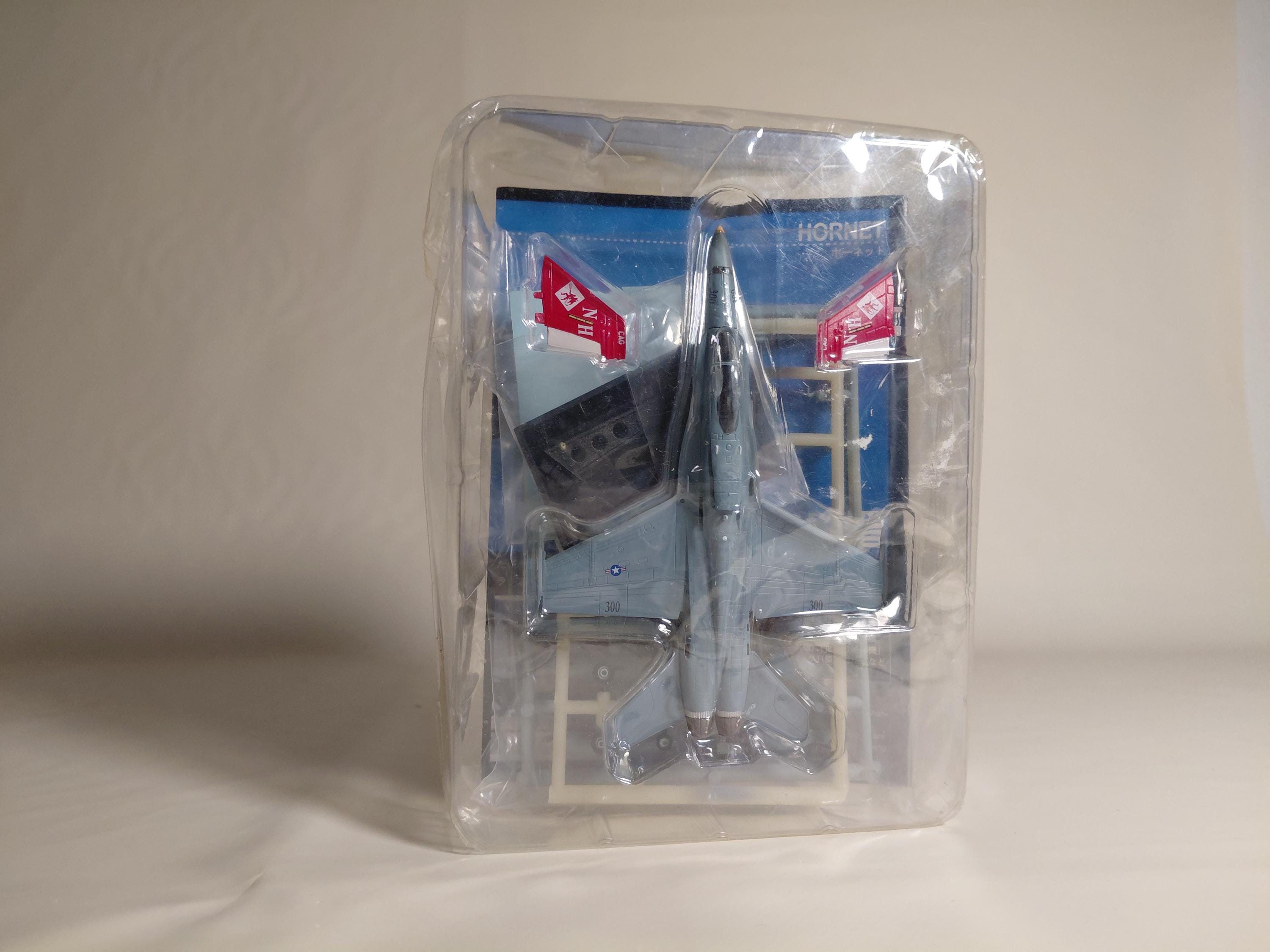 Cafereo Jwings 1/144 F/A-18A Hornet VMFA-232 Red Devils 2008 USS Nimitz Famous Aircraft of the US Navy and Marine Corps