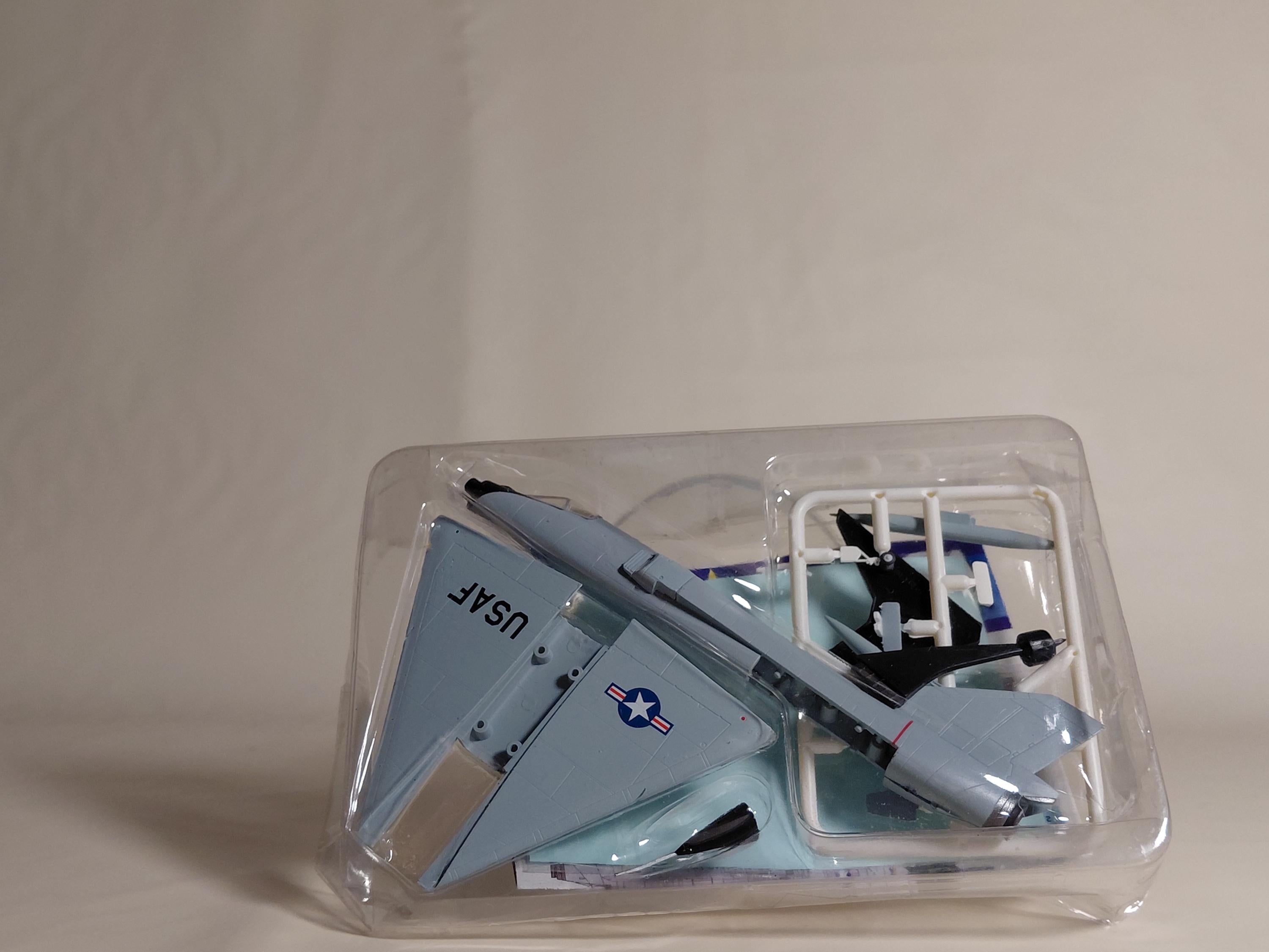 F-Toys 1/144 Century Collection F-106A Delta Dart #1A