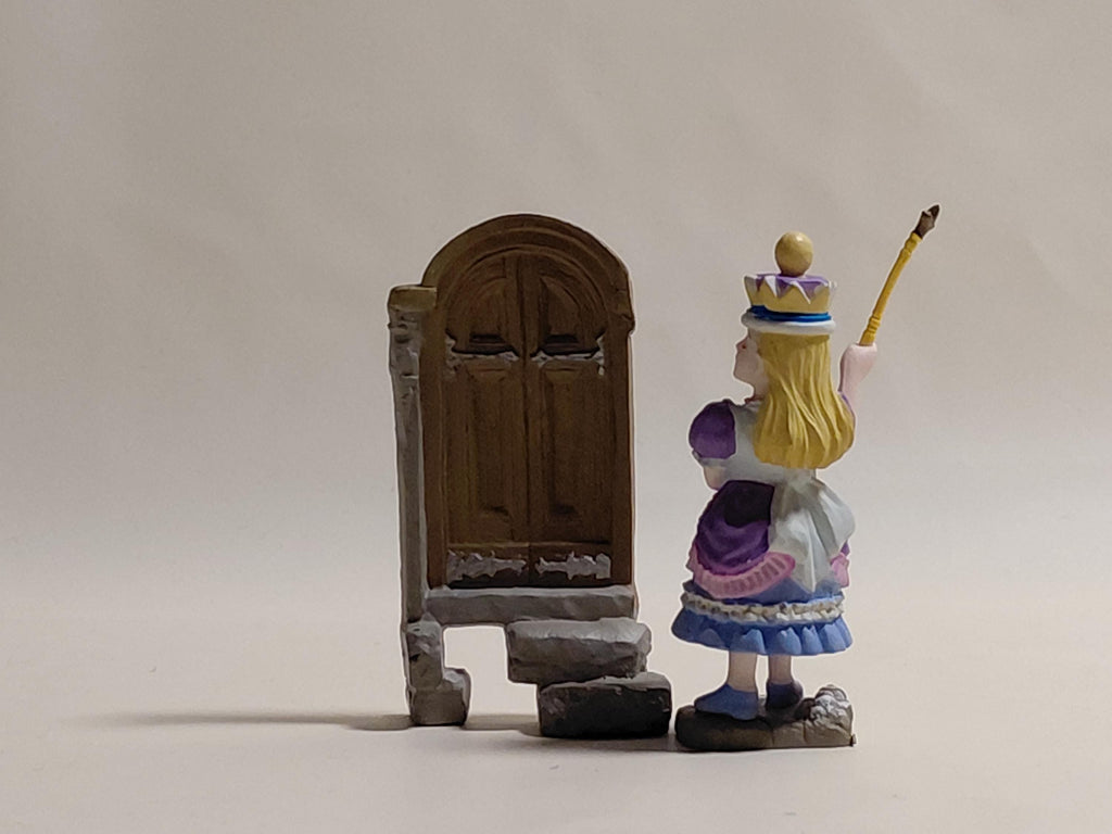 Kaiyodo Queen Alice in Wonderland Figure Disney figureland 2