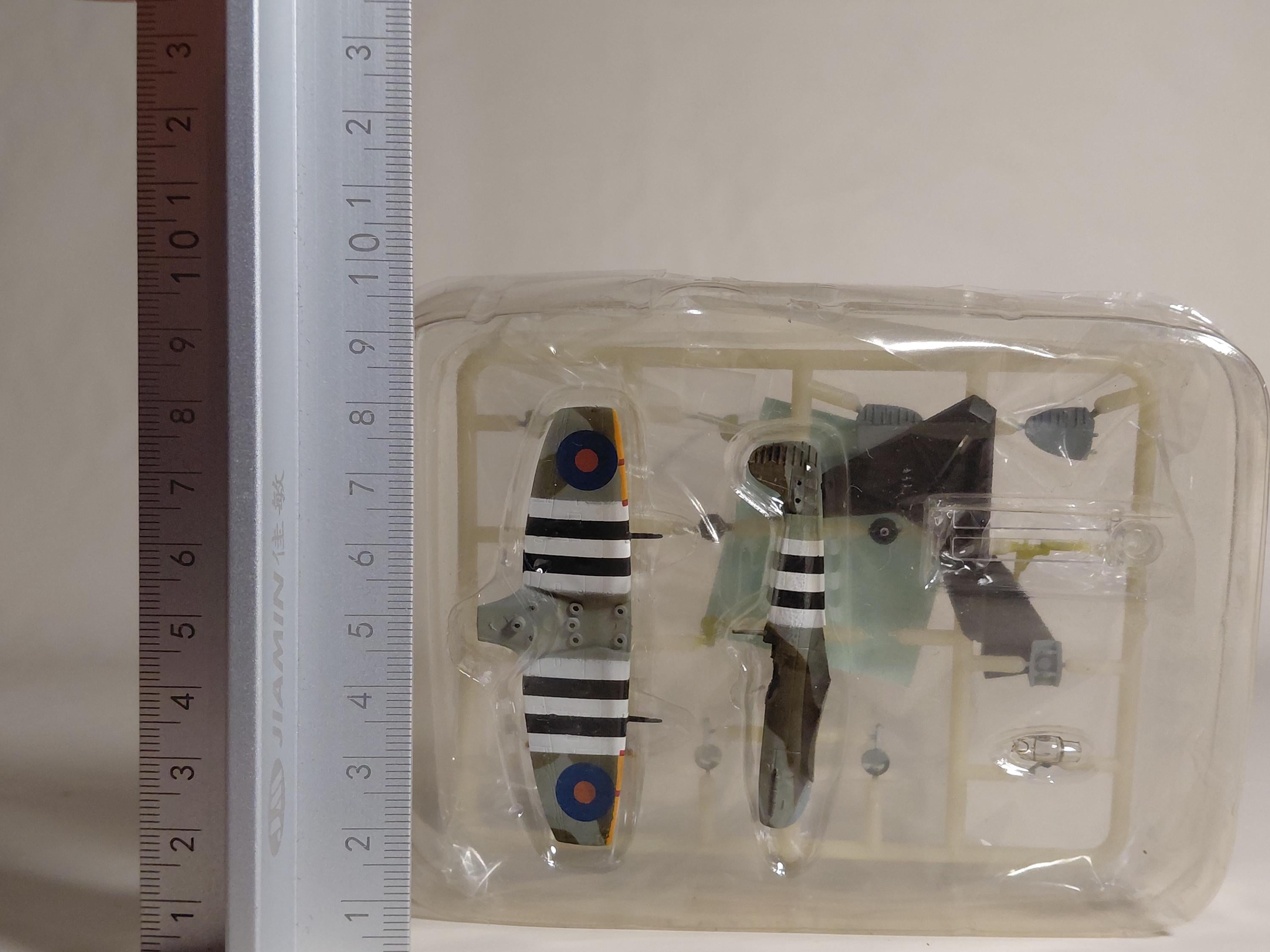 F-Toys Wing Kit Collection vol.4 #2B 1/144 Spitfire Mk.VB Short Wing 501st Squadron