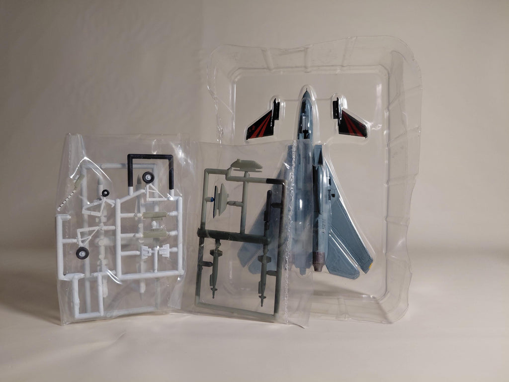 Cafereo 1/144 J Winga #08 F-14A Tomcat VF-154 Black Knights U.S.S. Kitty Hawk 2003