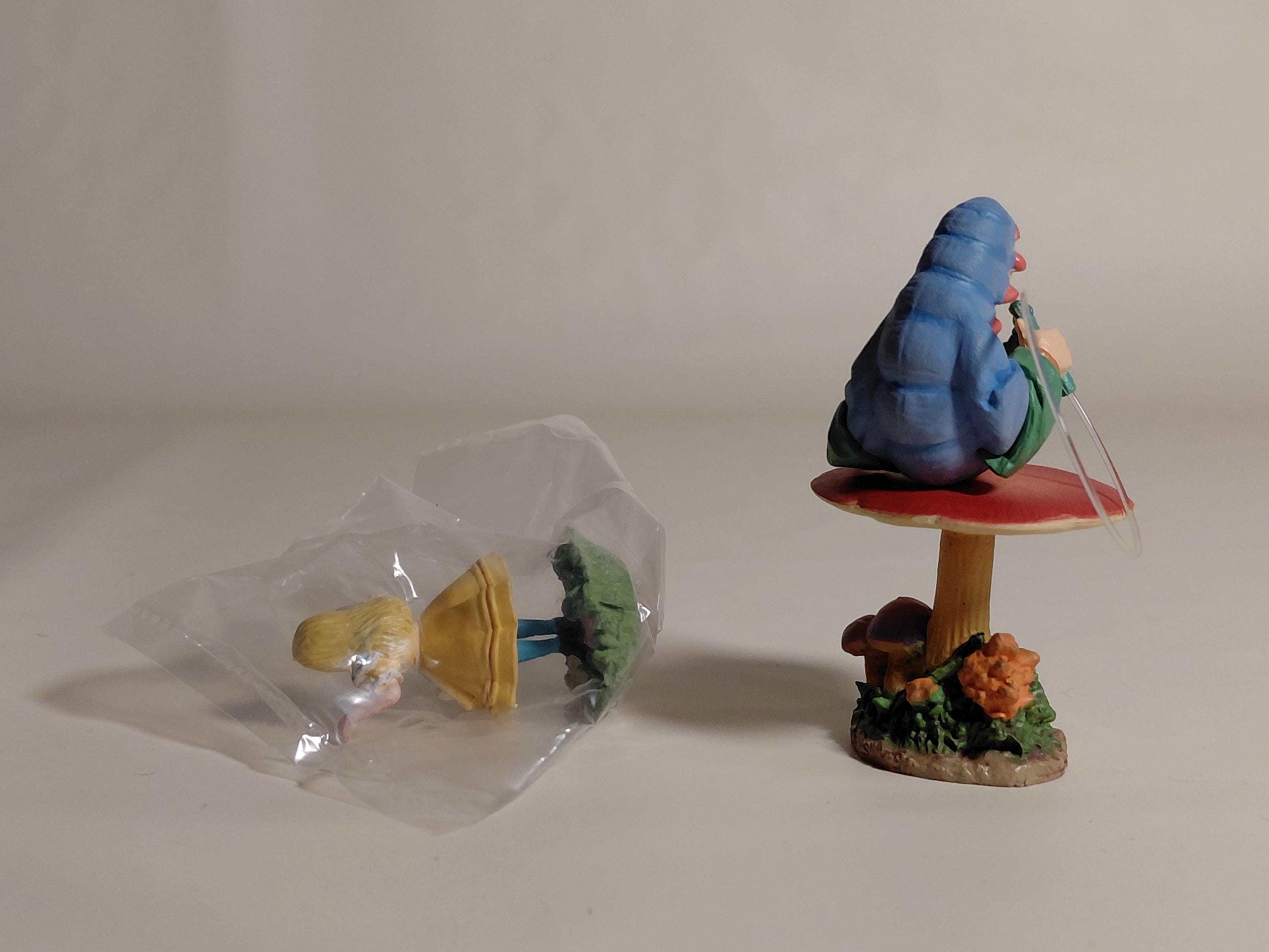 Kaiyodo Alice's Tea Party EX Figure Blue Caterpillar (B)