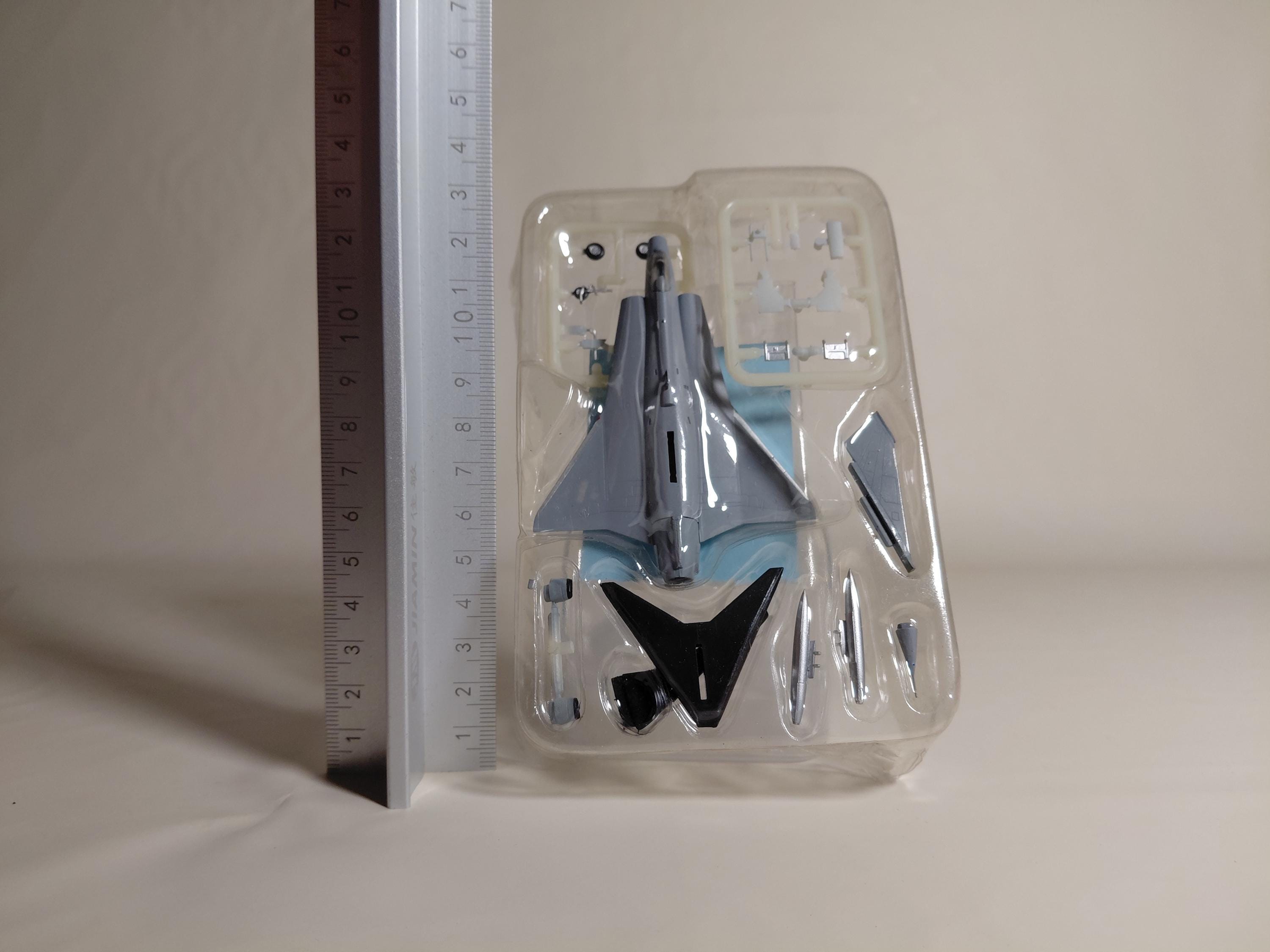 F-toys 1/144 70's Jet Swedish Air Force SAAB J35F Draken 10th FG model kit #3B