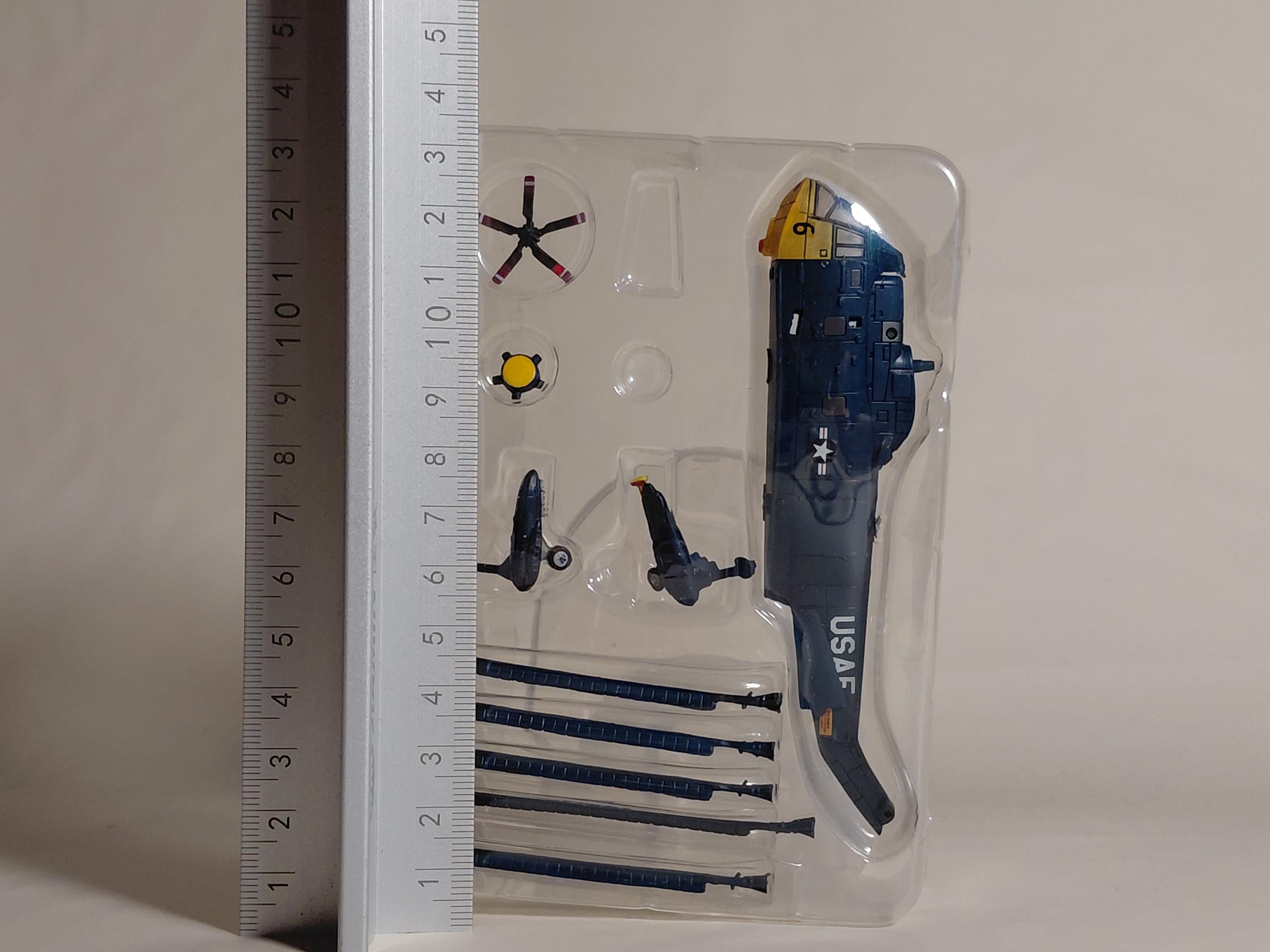 1:144 Heliborne Collection 1 #4b VSH-3 Sea King HSS-2 USAF Air Force Helicopter F-toys