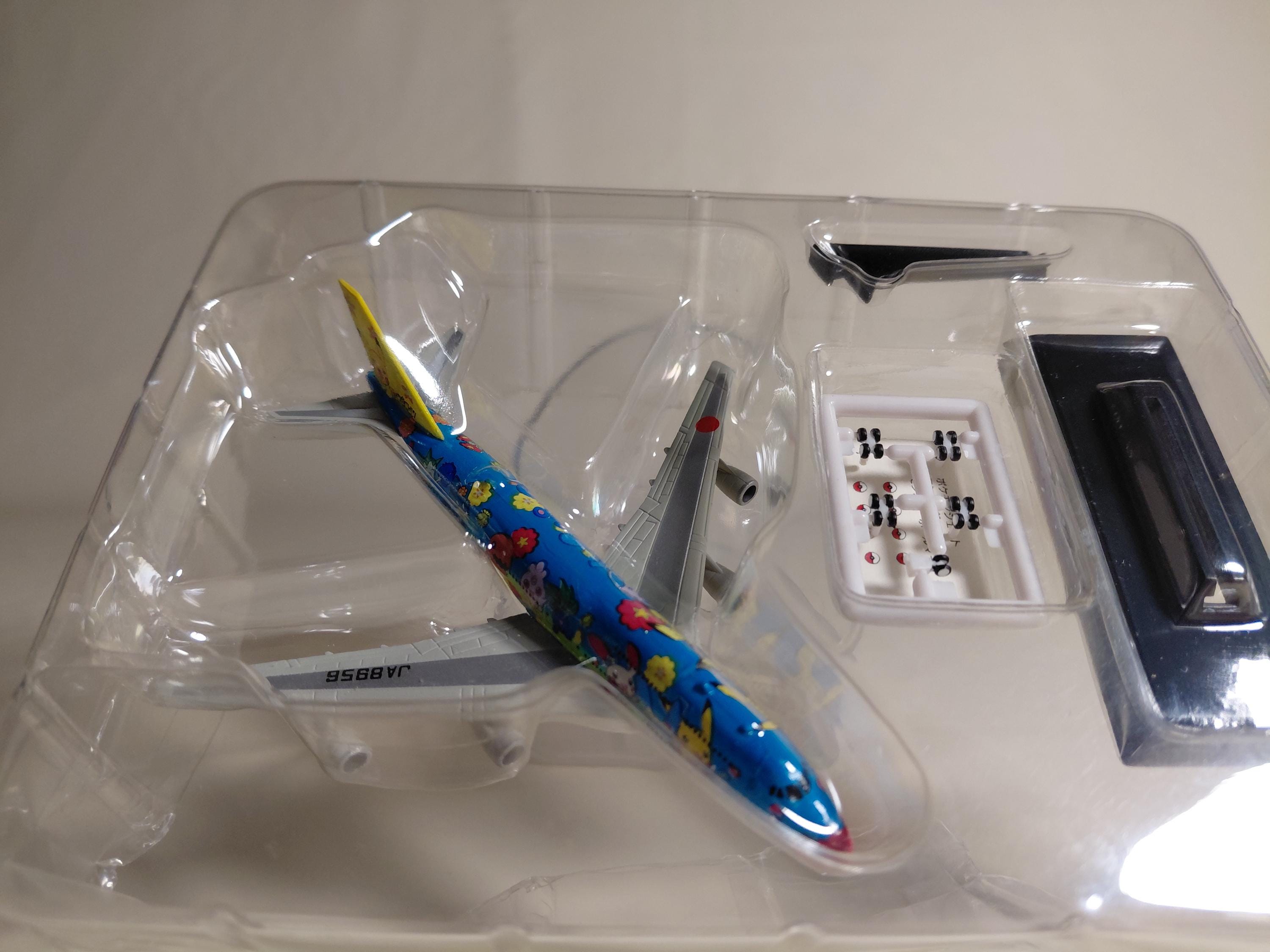 Boeing 747-400D ANA Pokemon Jet "The Flower jumbo" Seclets 1/700 TAKARA JAPAN