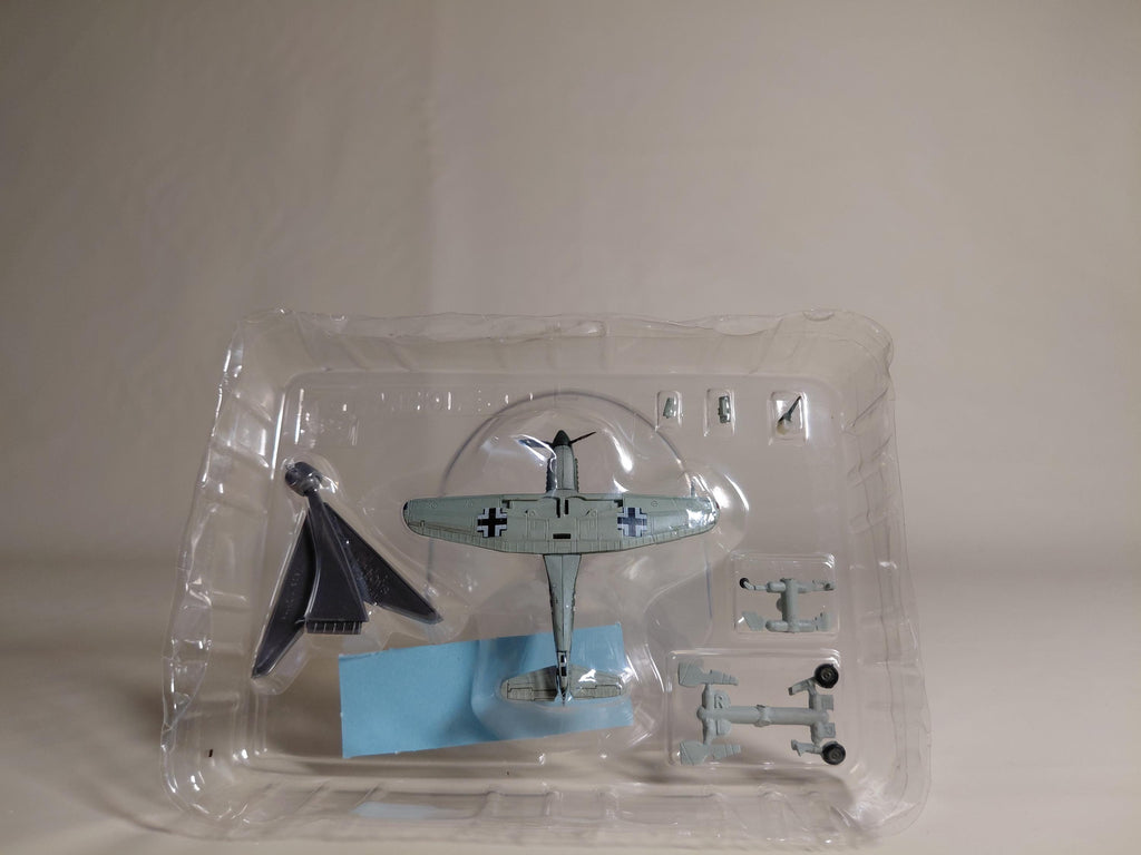 F-toys 1/144 WWII Warbird Collection. German Heinkel He100D-1 #2B