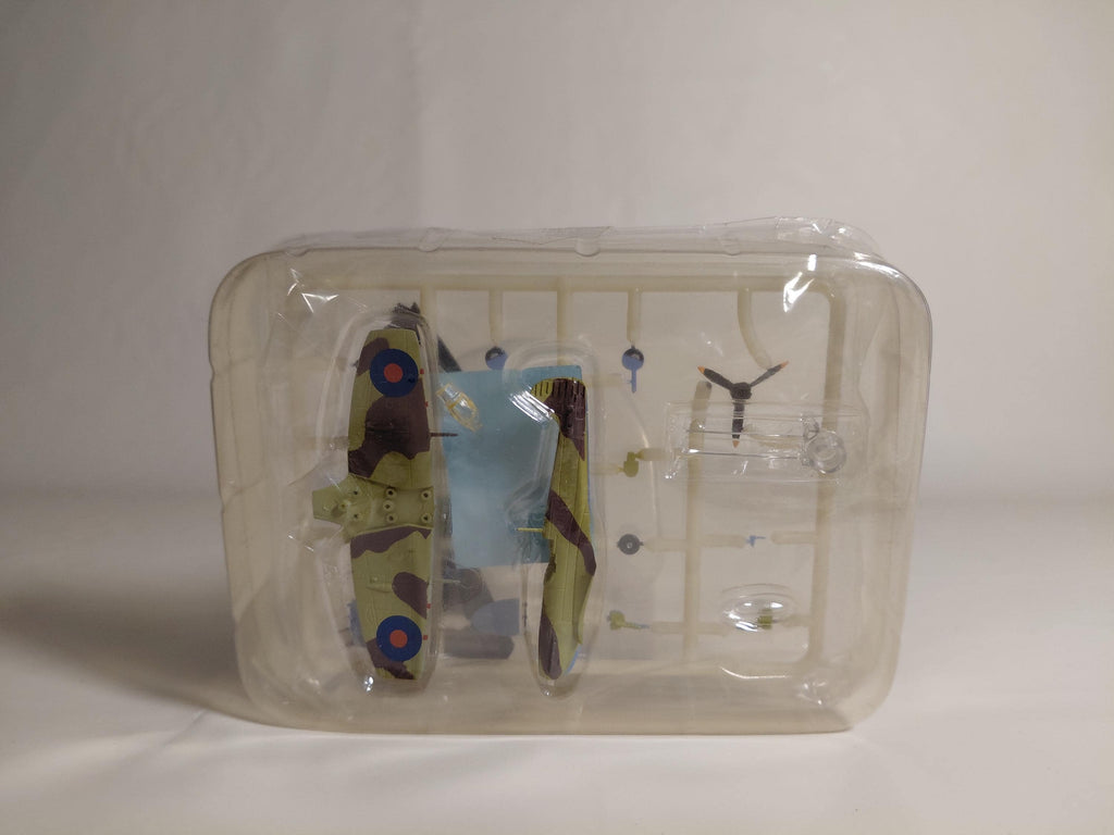 F-Toys 1/144 Fighter Wing Kit Collection Vol. 4 02 Spitfire S-1. 601st Squadron Major Skalski's Secret [WKC04-02S-1]