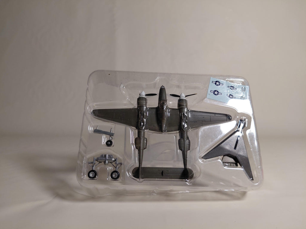 1/144 F-Toys Twin Engine Collection vol.1 P-38 b 79th