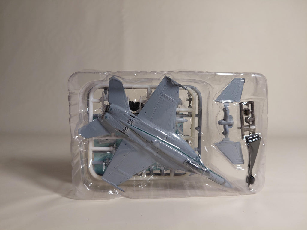1/144 F-Toys High Spec Series vol.4 F/A-18E VFA-195 Dam Busters CAG Model
