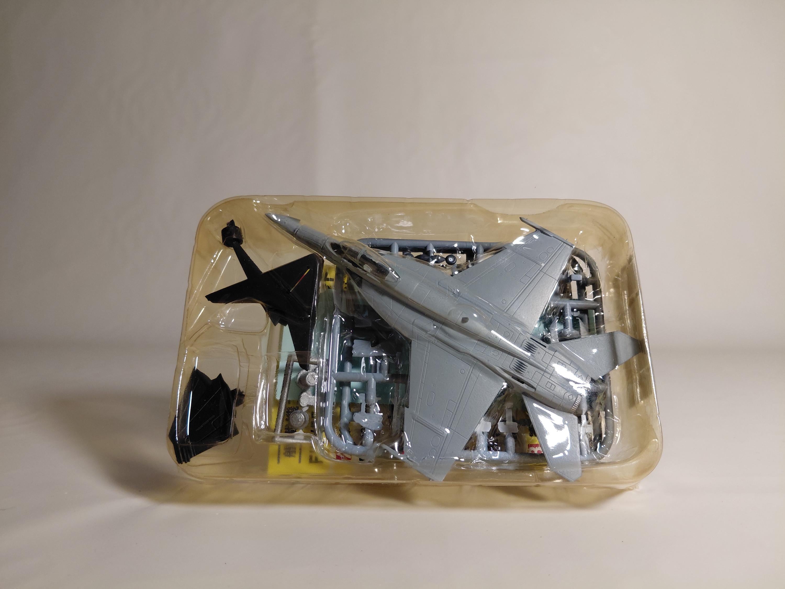 1/144 F-Toys Carrier Aircraft Collection 2 F/A-18E Super Hornet 3-B 115th Fighter Attack Squadron