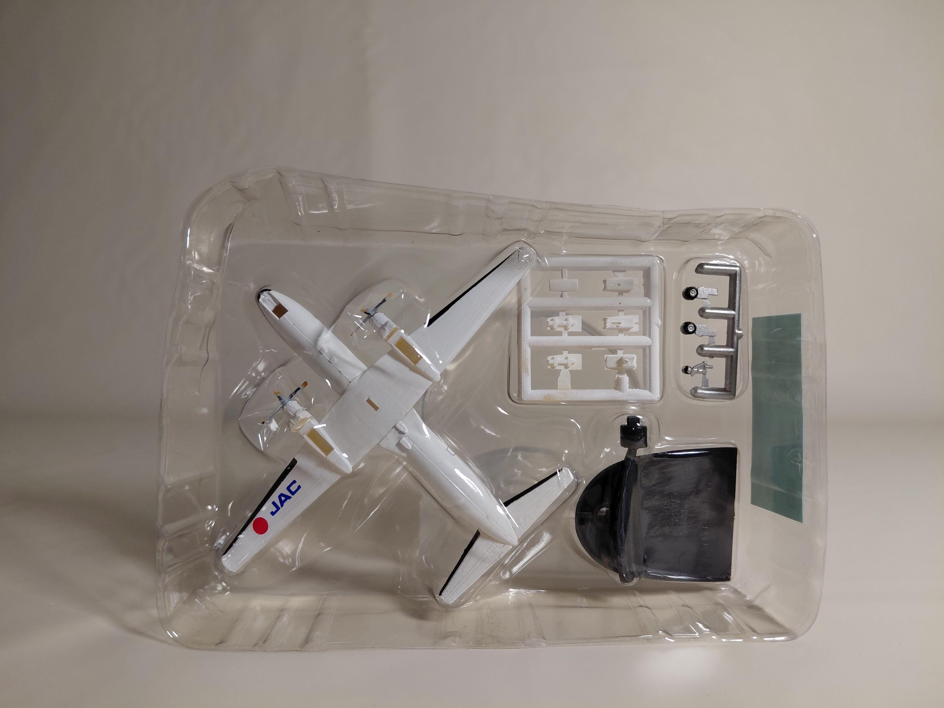 YS-11 Retsuden Model Airplane Japan Air Commuter 1/300 F-toys #09
