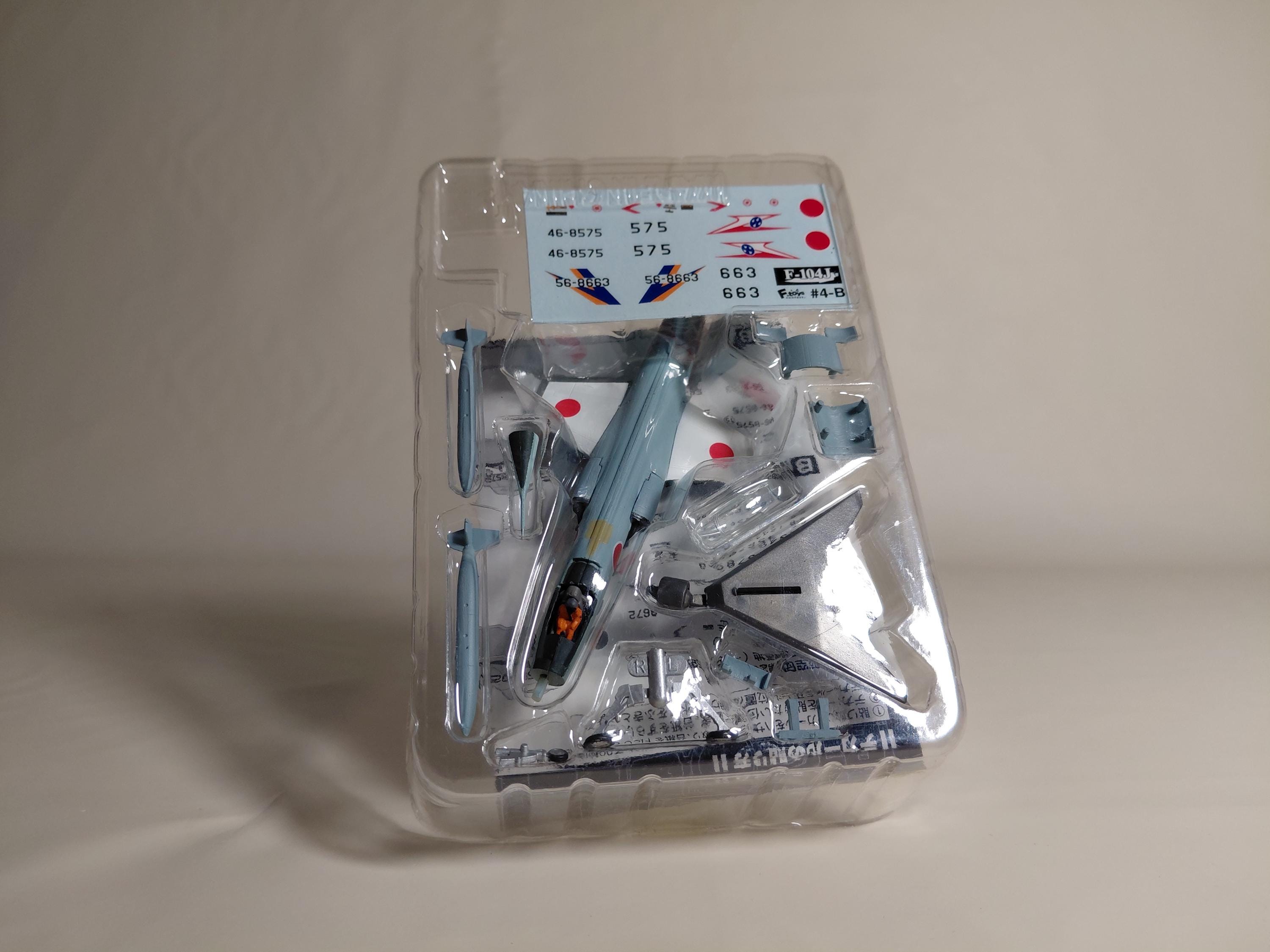 F-toys 1/144 JASDF Collection #4B F104J 38th Air Group, 207th Air Wing, Naha Air Base, Okinawa Prefecture (1972-1985)