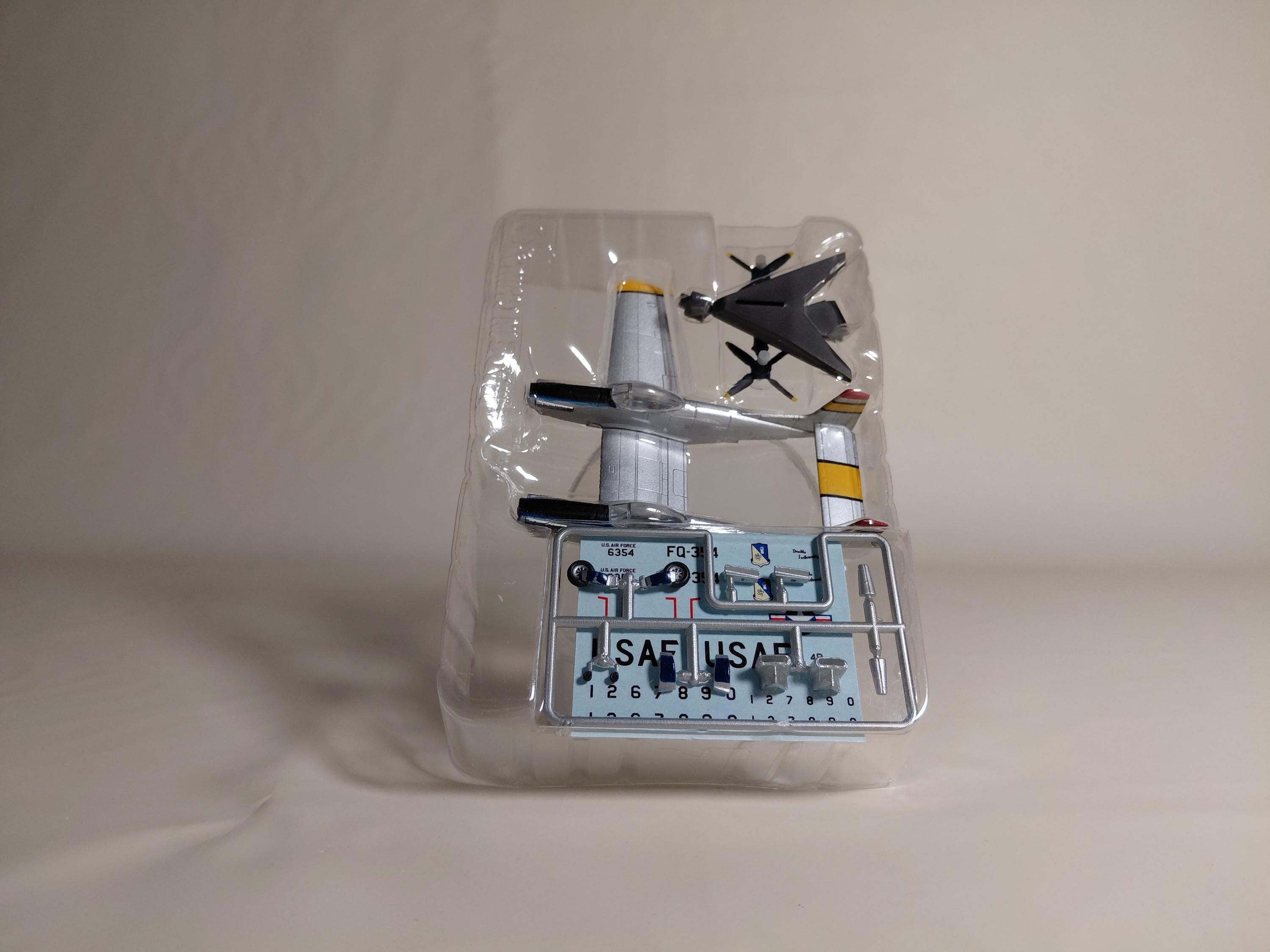 F-toys 1/144 F-toys North American F-82E USAF Mustang Night Fighter Twin-Engine 2. #4B