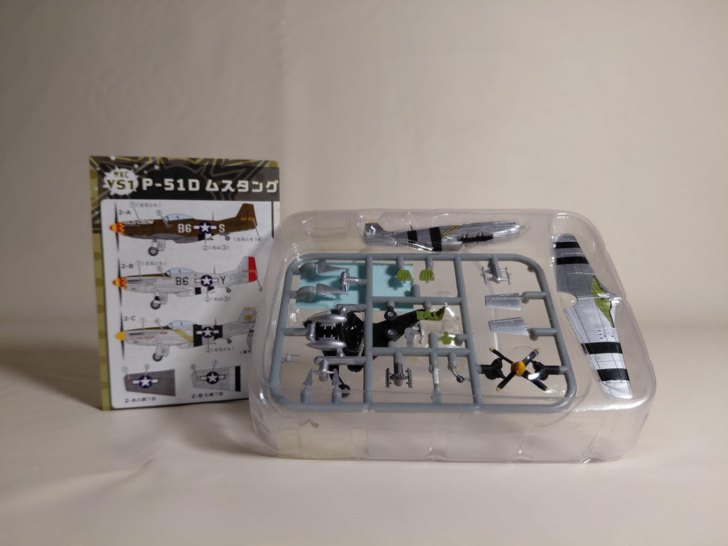F-Toys 1:144 WKC VS1 # 2C WWII Aircraft USAAF P-51D Mustang 82FS Recon Model kit