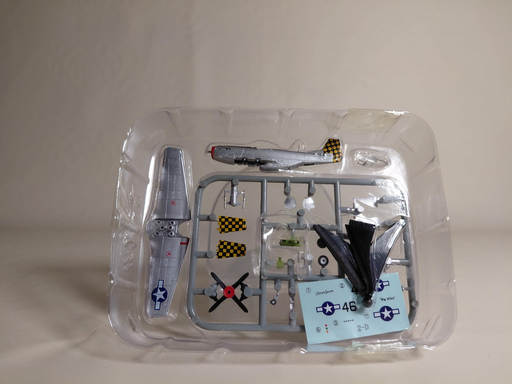 F-Toys 1:144 WKC VS1 #2D  P-51D Mustang Texas Jessie/Big Mike
