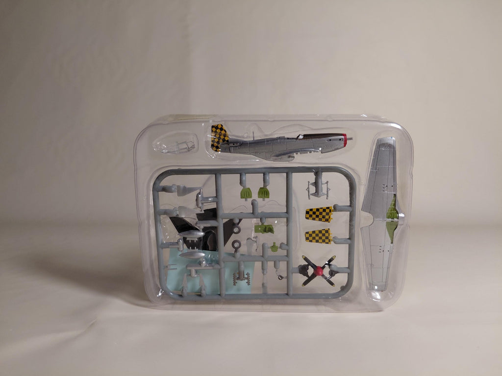 F-Toys 1:144 WKC VS1 #2D  P-51D Mustang Texas Jessie/Big Mike