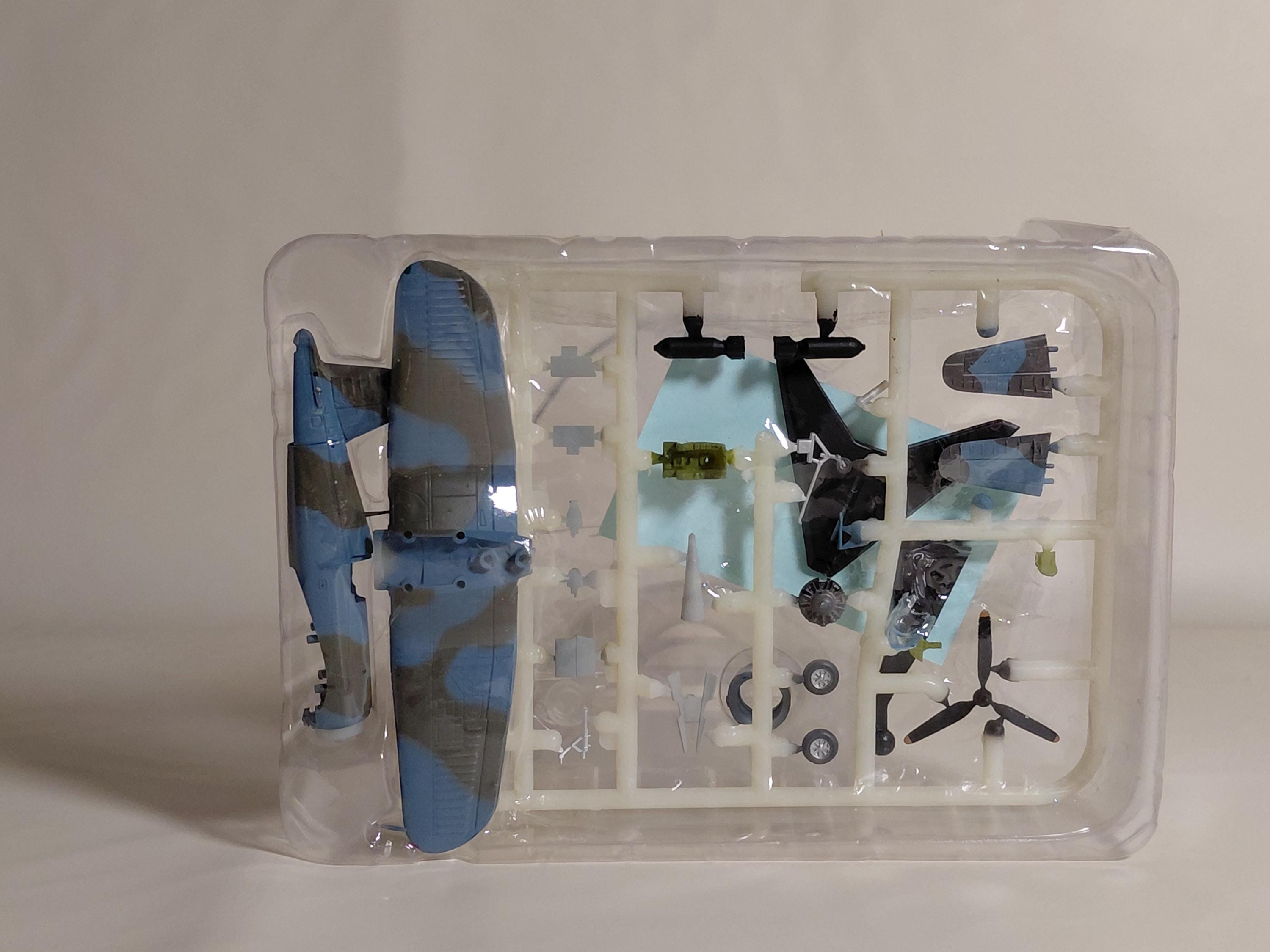 F-Toys 1:144 wkc vs4 #2e Zero Type 52 VS F4U Corsair RAF Corsair II