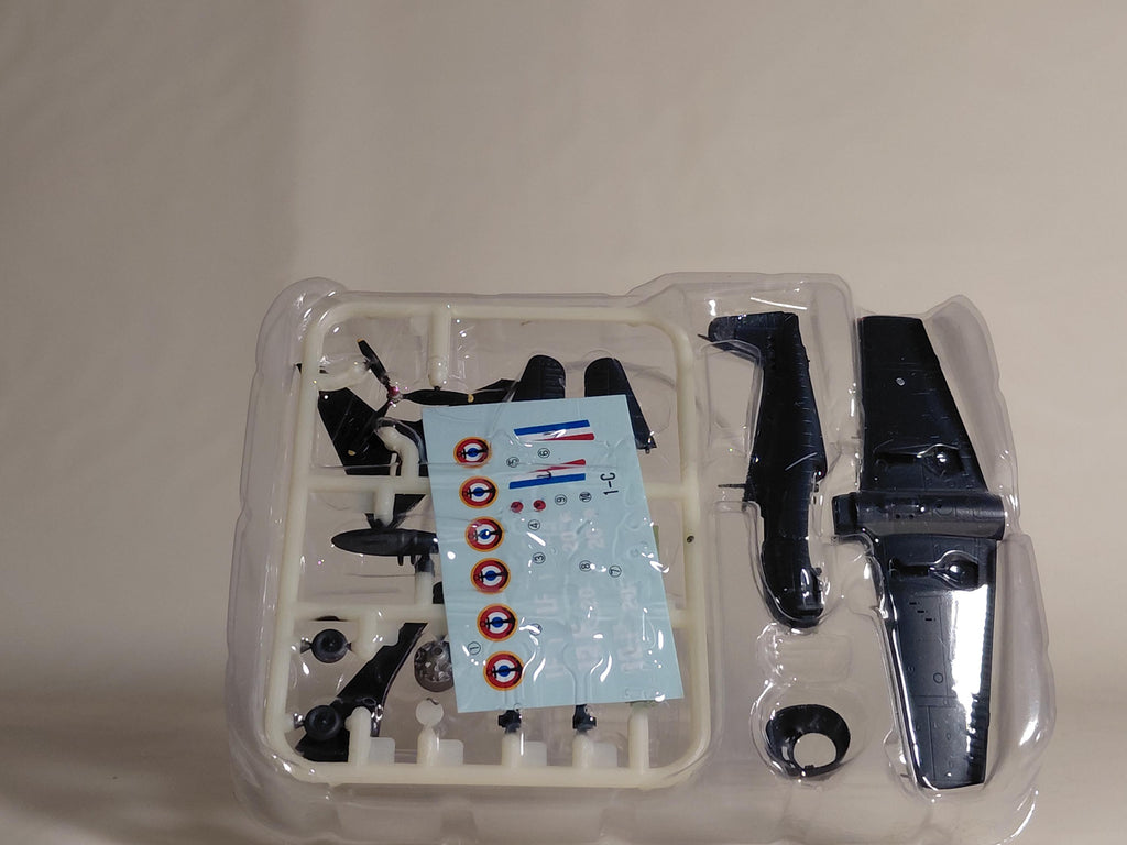 F-toys Wing Kit Collection 10 1/144  F6F-5 Hellcat #1C French Navy 1st F Squadron