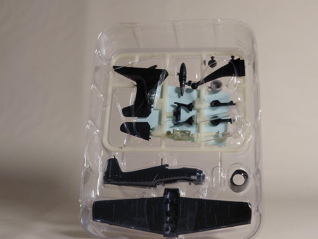 F-toys Wing Kit Collection 10 1/144  F6F-5 Hellcat #1C French Navy 1st F Squadron