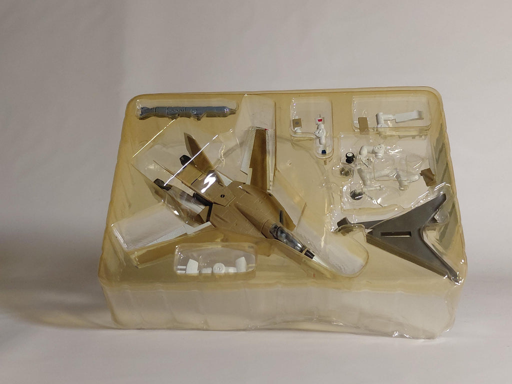 F-Toys VF-1A Mass Production Model TV Version 1/144 Super Dimension Fortress Macross Valkyrie Collection