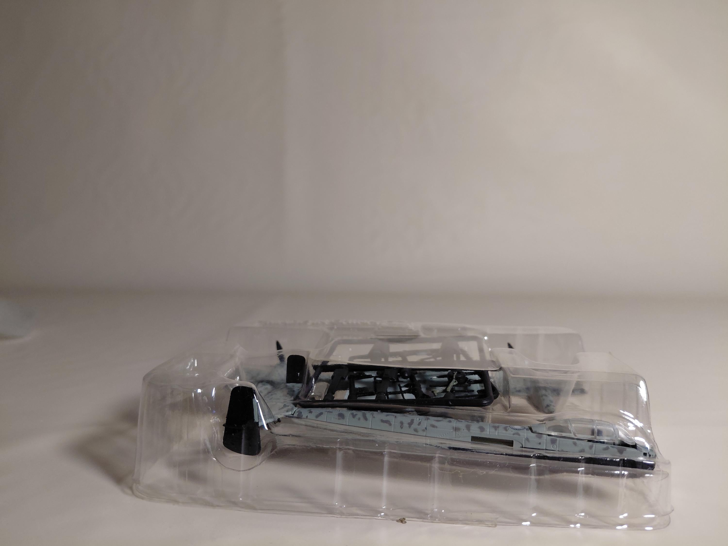 F-Toys 1/144 Twin-Engine Aircraft Collection 2 #3A He219 Woofu  1/144 Scale Model Twin Generation Collection
