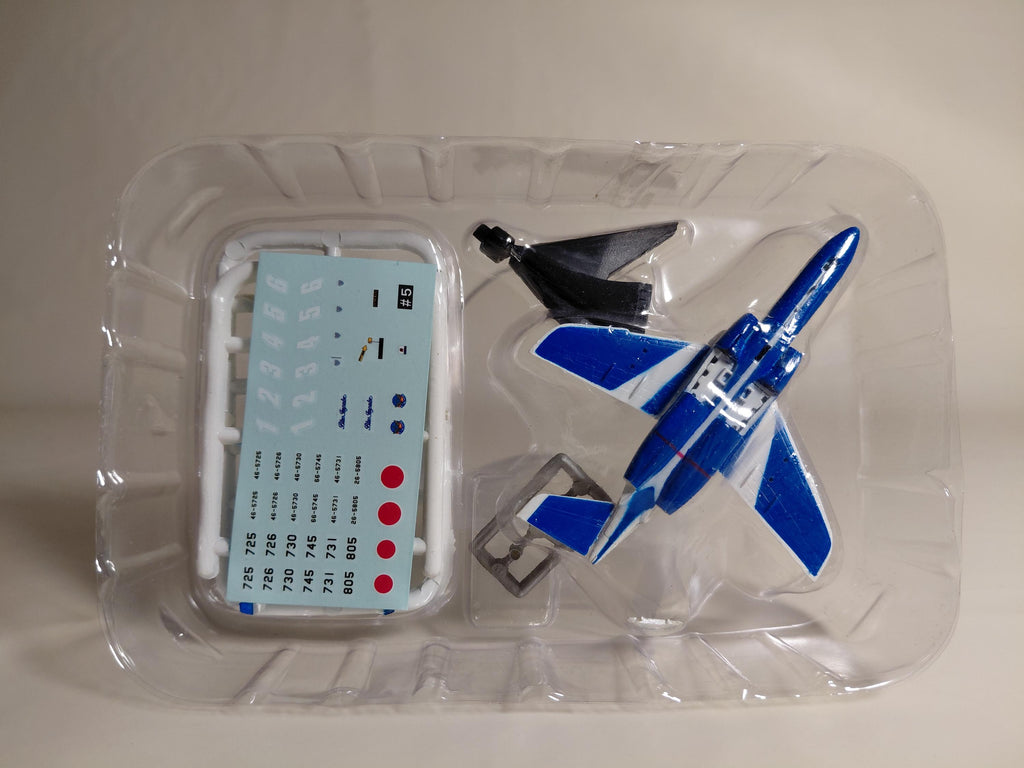 F-toys 1/144 JASDF Blue Impulse Series #5 " Kawasaki T-4 "