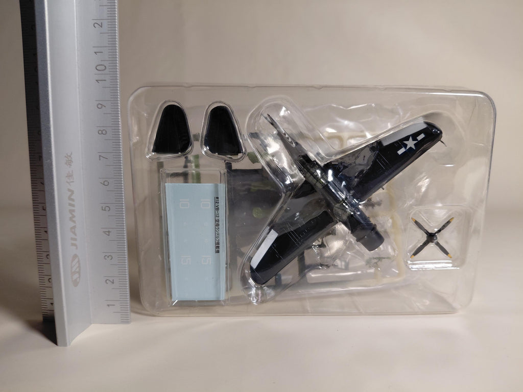 1/144 scale fighter dive bomber SB2C-4 HELLDIVER #VB12 12th Bombardment Squadron SP aircraft from the USS Randolph