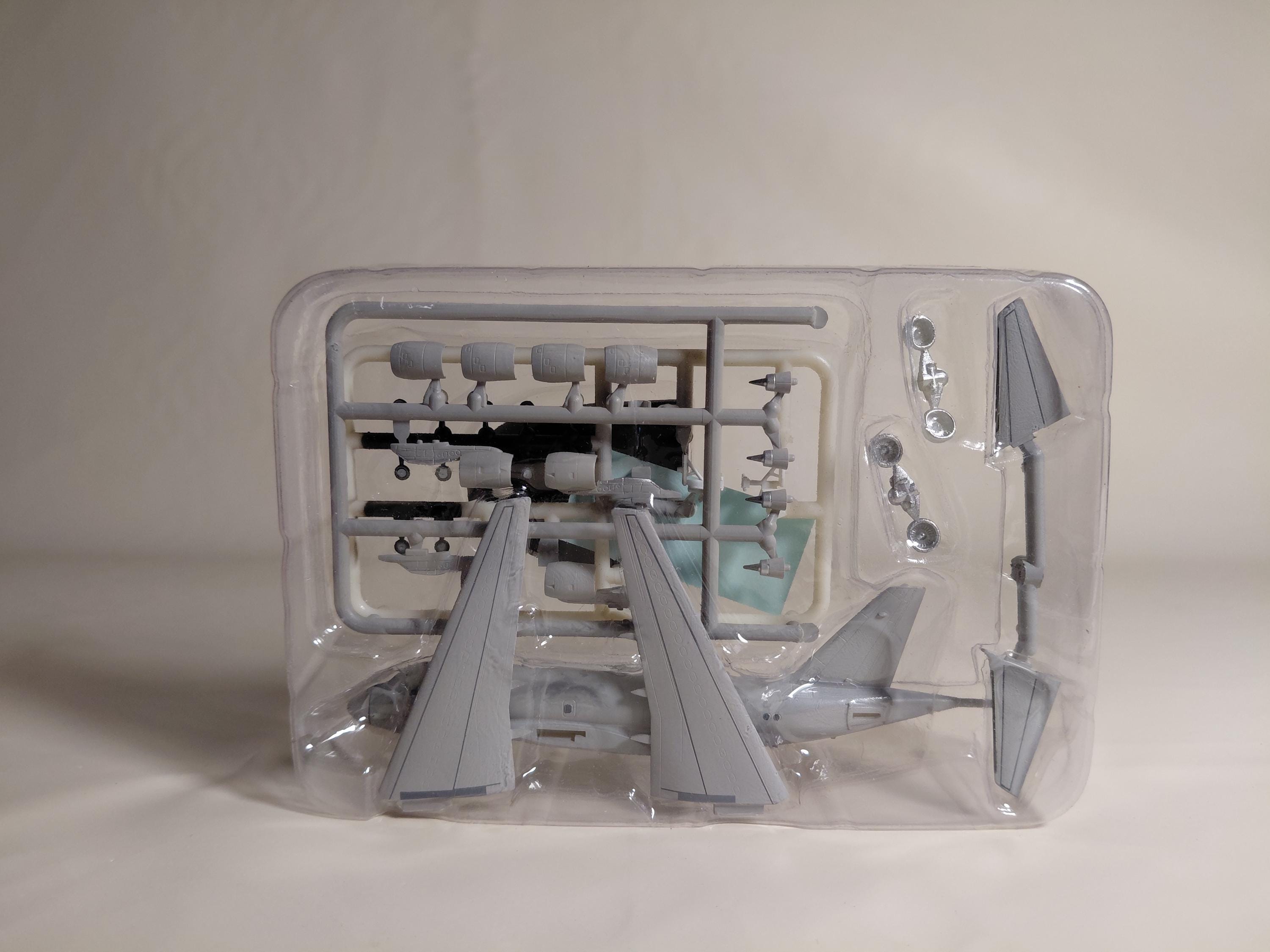 F-toys 1/300 #S P-1 Aircraft Manufacturers of Japan Collection 2 P-1 Royal Air Force Virtual Paint Secret