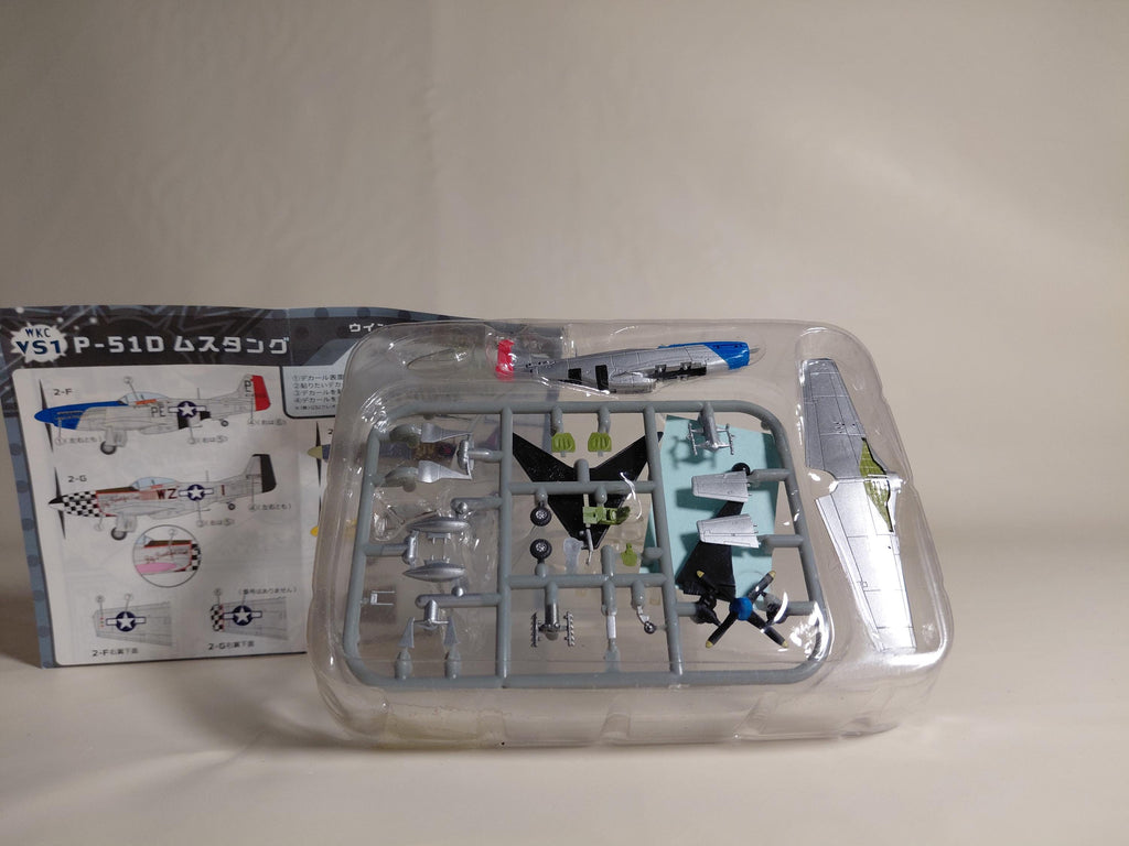 F-Toys 1:144 WKC VS1 WWII Aircraft USAAF P-51D Mustang 328FS Recon Model kit #2F
