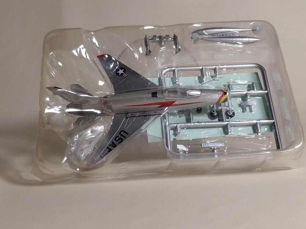 F-toys 1/144 F-100D  North American Super Sabre